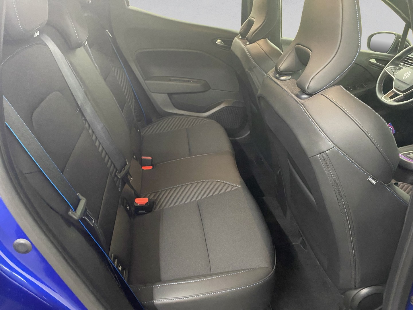 RENAULT Clio 1.6 E-Tech Esprit Alpine-image-18