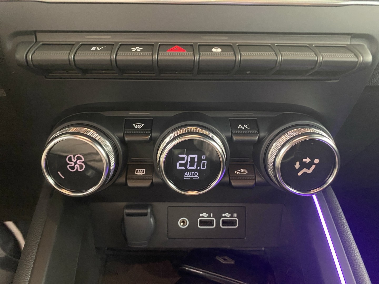 RENAULT Clio 1.6 E-Tech Esprit Alpine-image-15