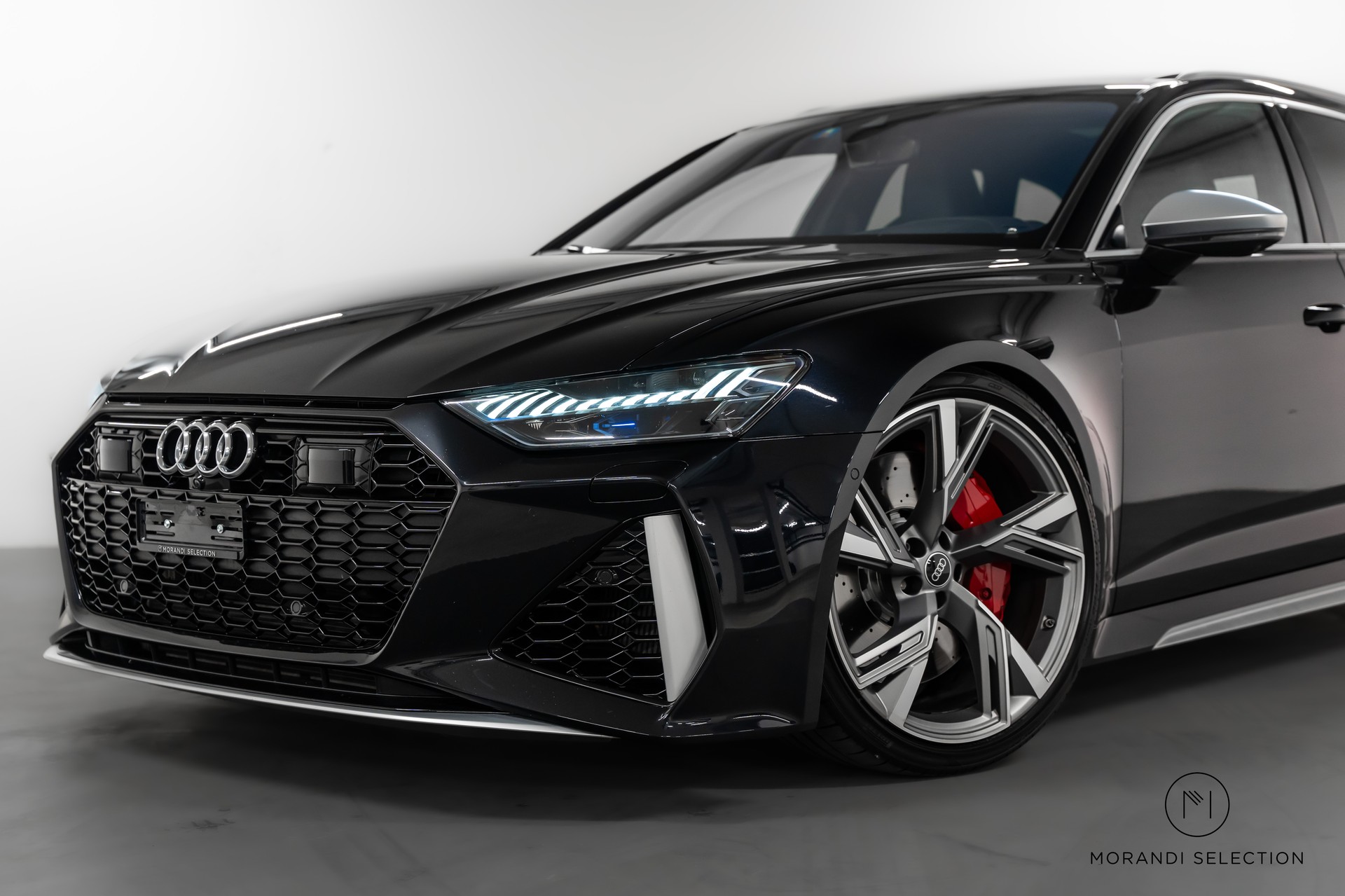 AUDI RS6 Avant 4.0 V8 TFSI quattro T-Tronic-image-5
