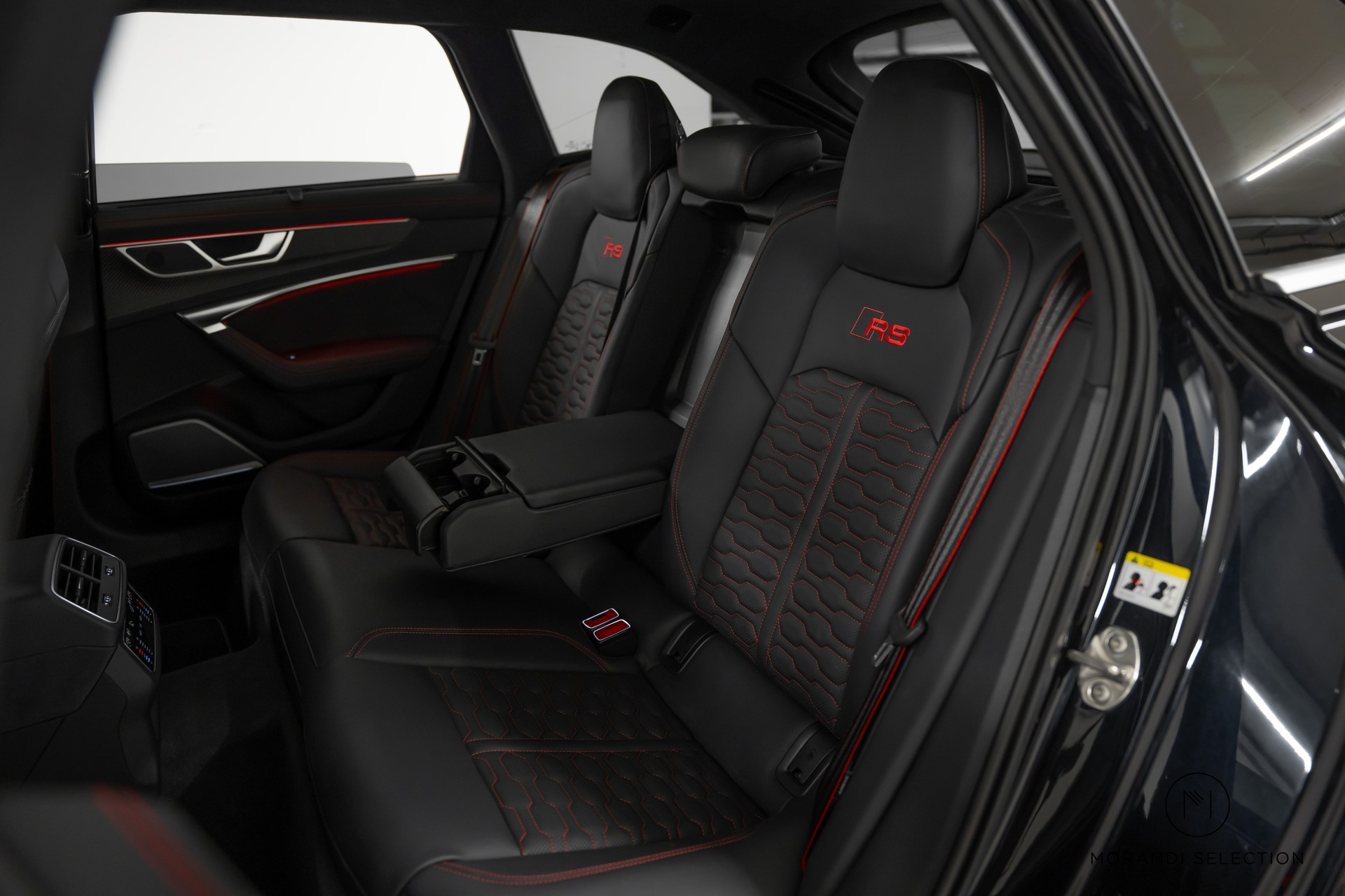 AUDI RS6 Avant 4.0 V8 TFSI quattro T-Tronic-image-16