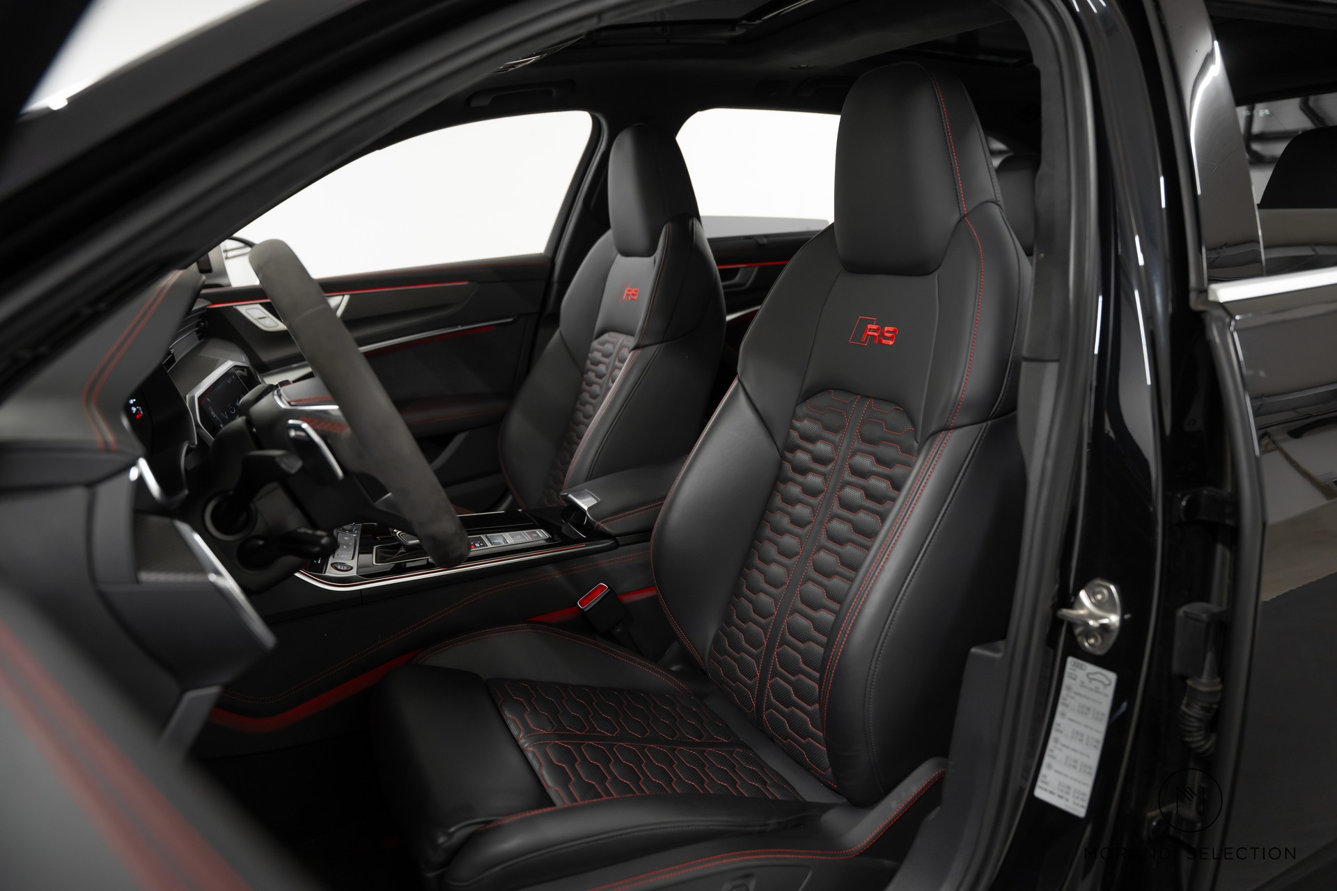 AUDI RS6 Avant 4.0 V8 TFSI quattro T-Tronic-image-14