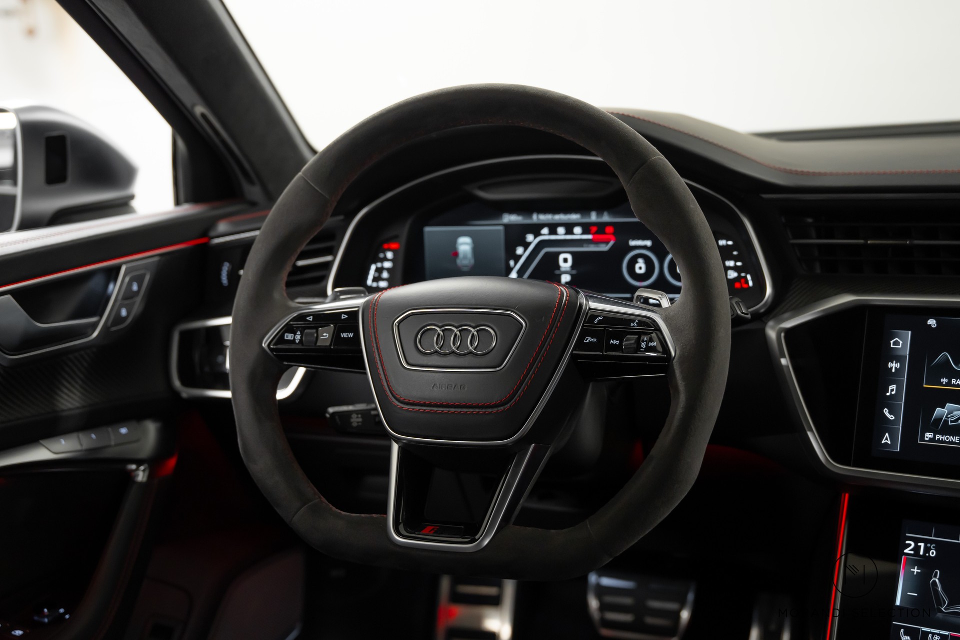 AUDI RS6 Avant 4.0 V8 TFSI quattro T-Tronic-image-19