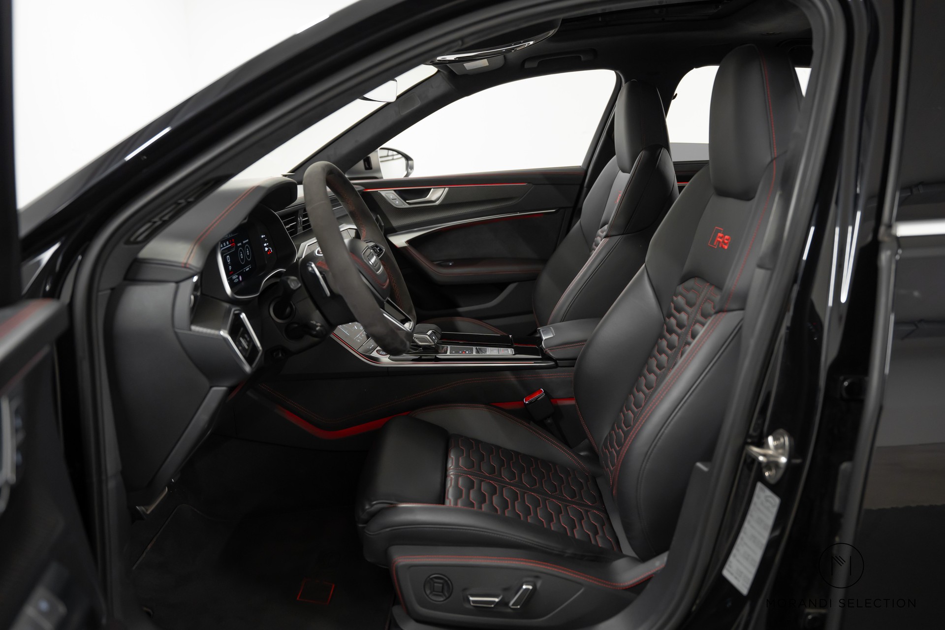 AUDI RS6 Avant 4.0 V8 TFSI quattro T-Tronic-image-13