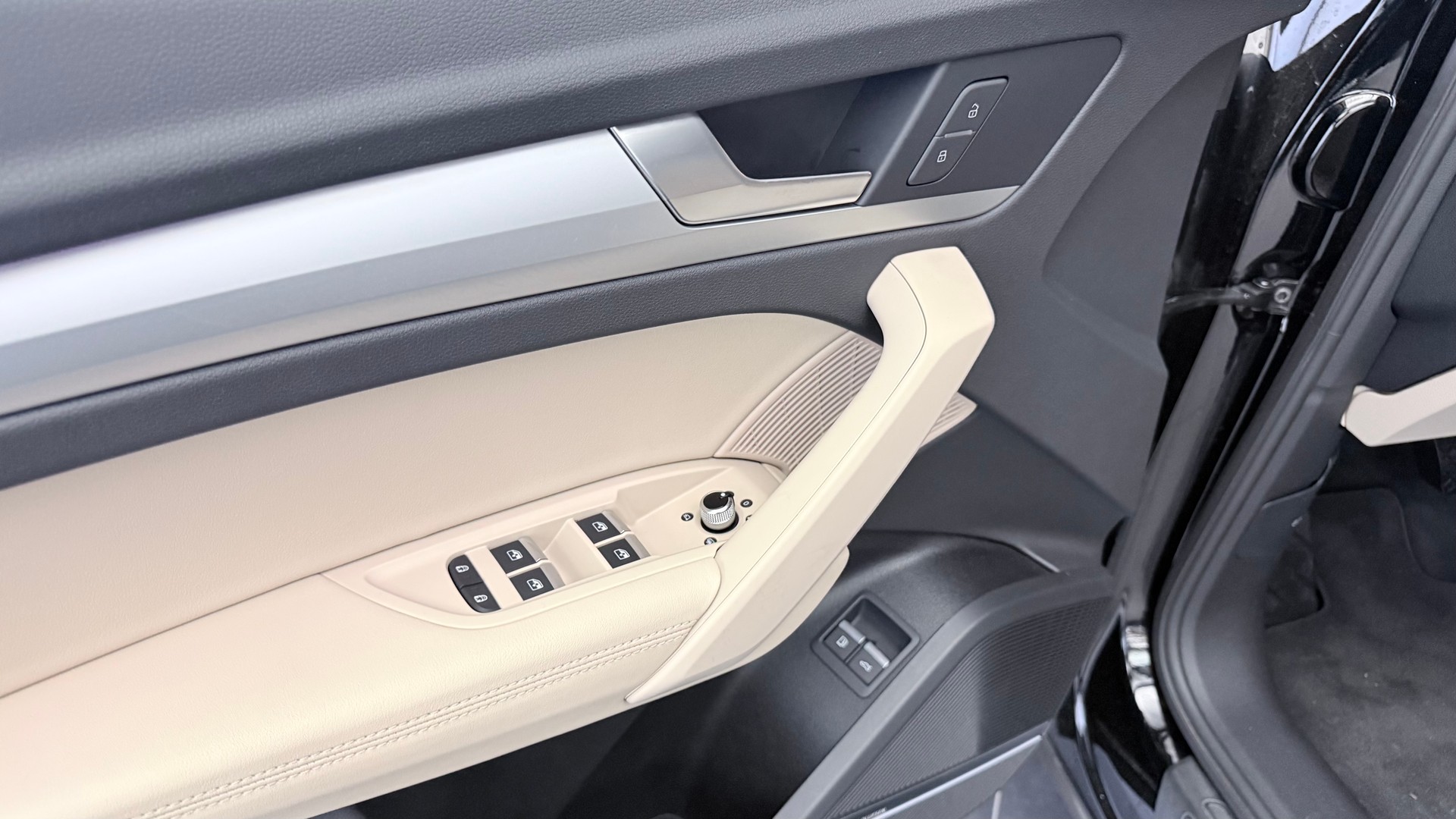 AUDI Q5 2.0 50 TFSI e quattro S-Tronic-image-11