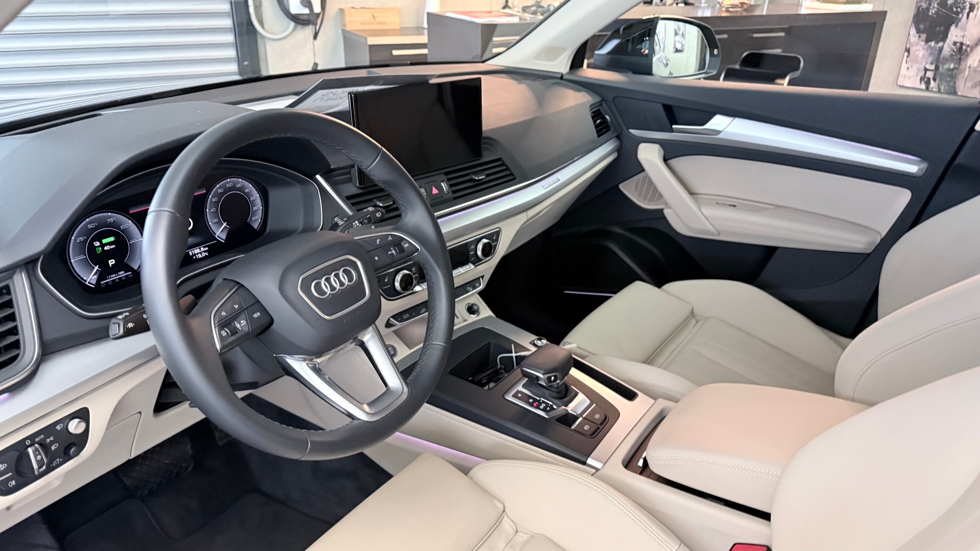 AUDI Q5 2.0 50 TFSI e quattro S-Tronic-image-9