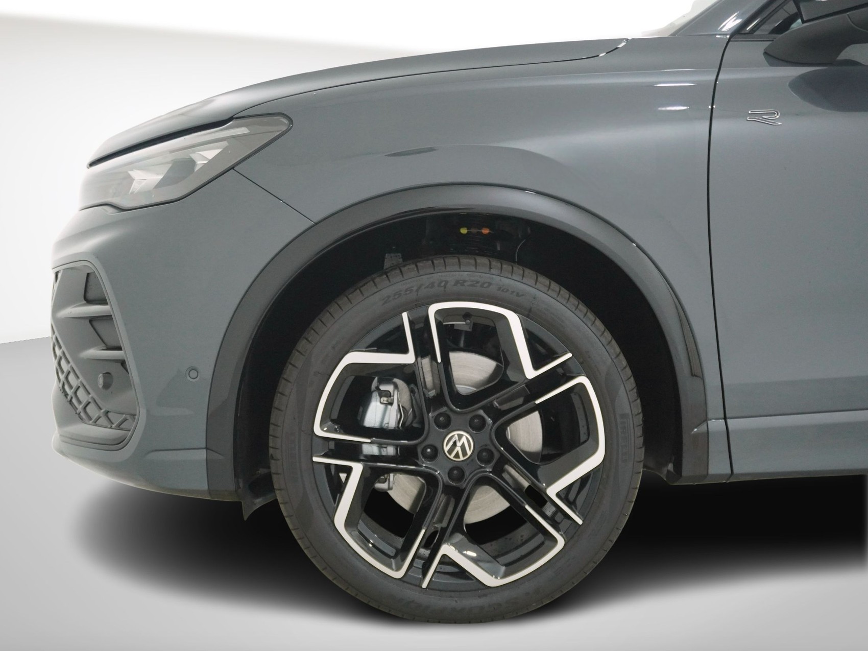 VW Tiguan 2.0 TSI R-Line 4Motion-image-9