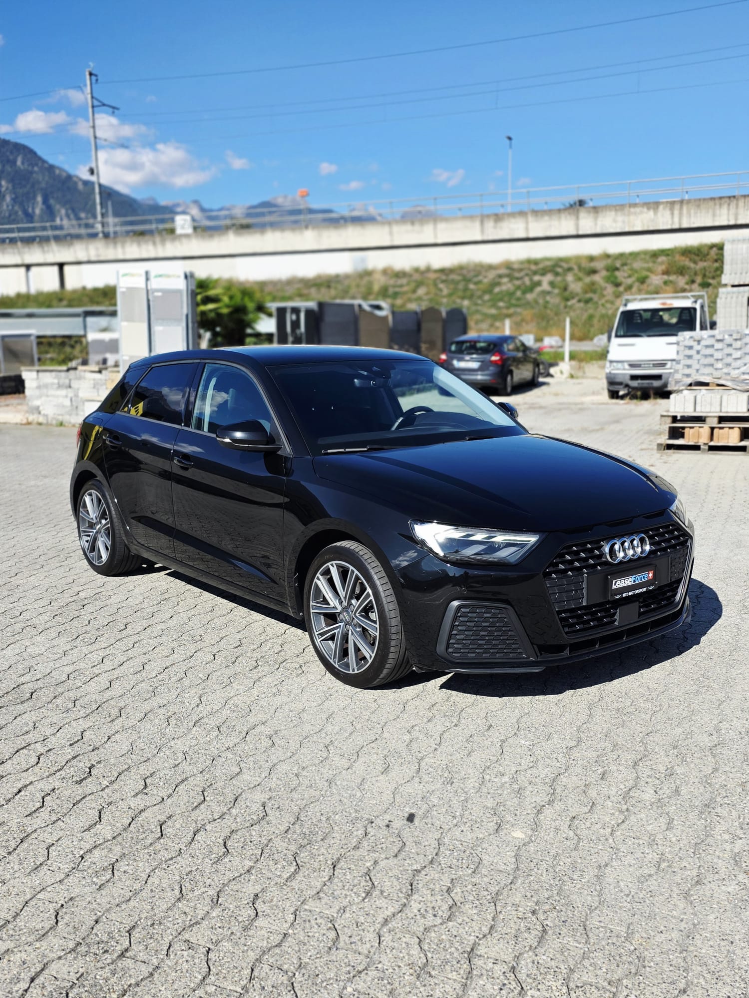 Car photo