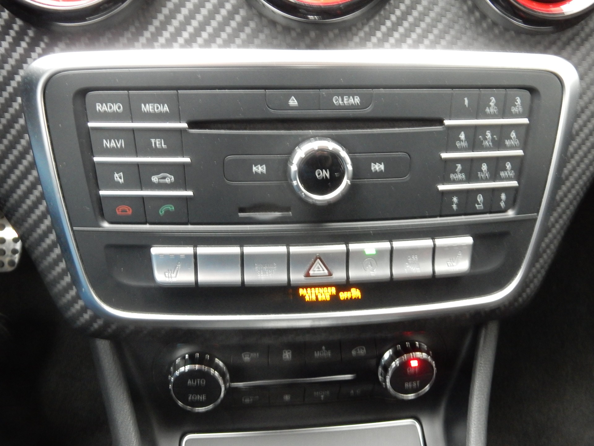 MERCEDES-BENZ A 250 Sport 4Matic 7G-DCT-image-13