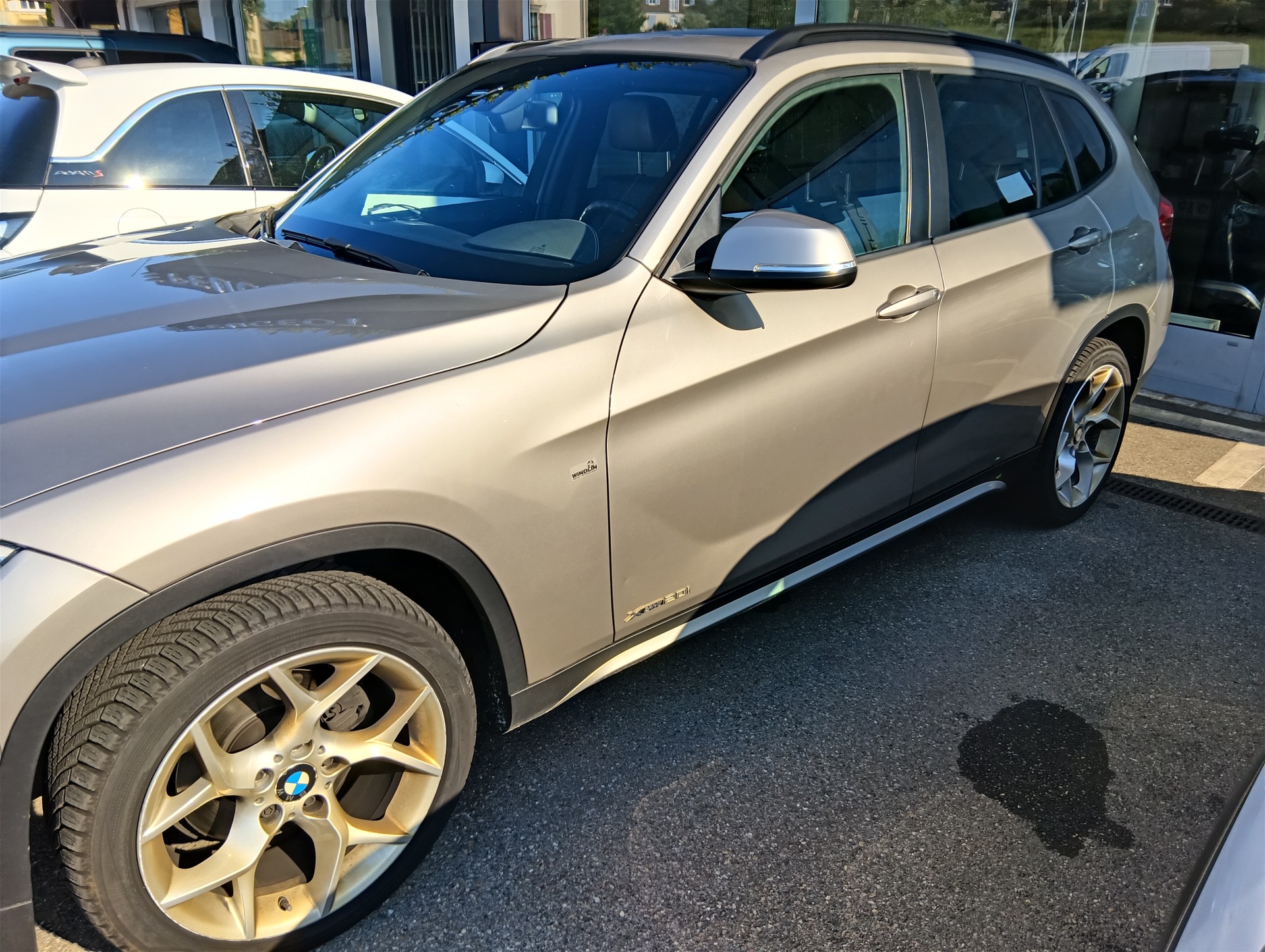 BMW 20i xDrive-image-2