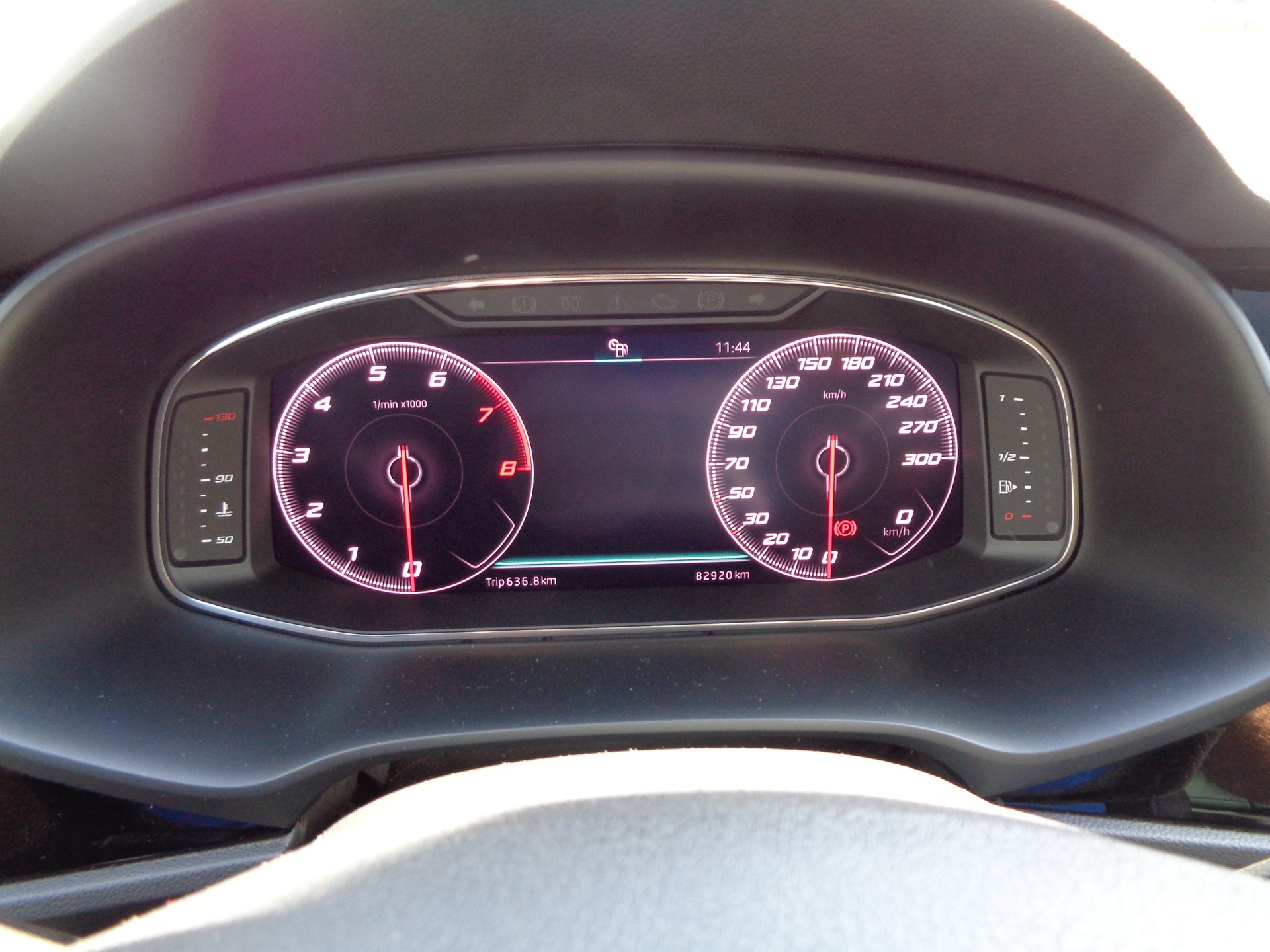 SEAT Leon 2.0 TSI SWISS Cupra 290 DSG-image-11