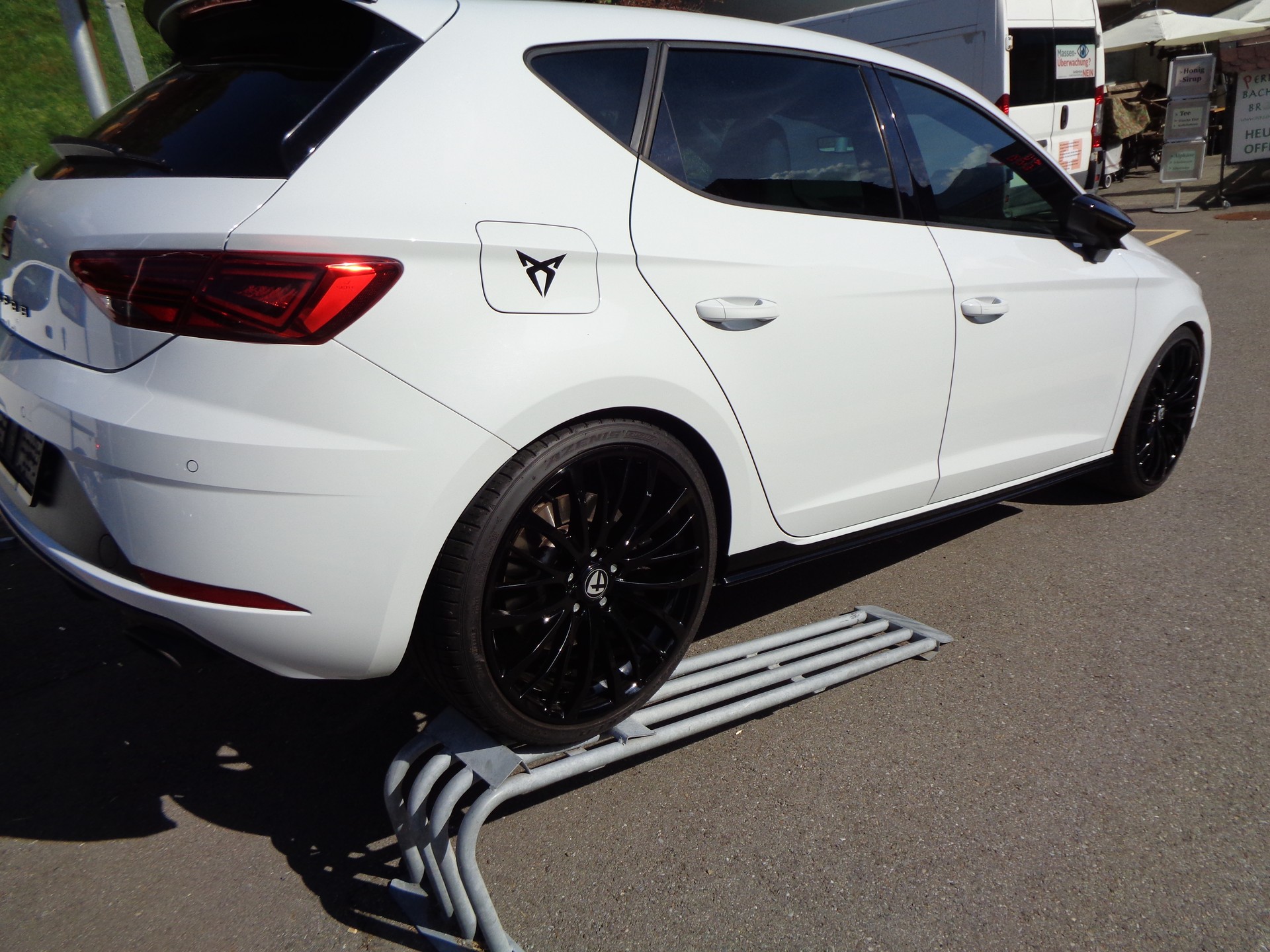 SEAT Leon 2.0 TSI SWISS Cupra 290 DSG-image-6
