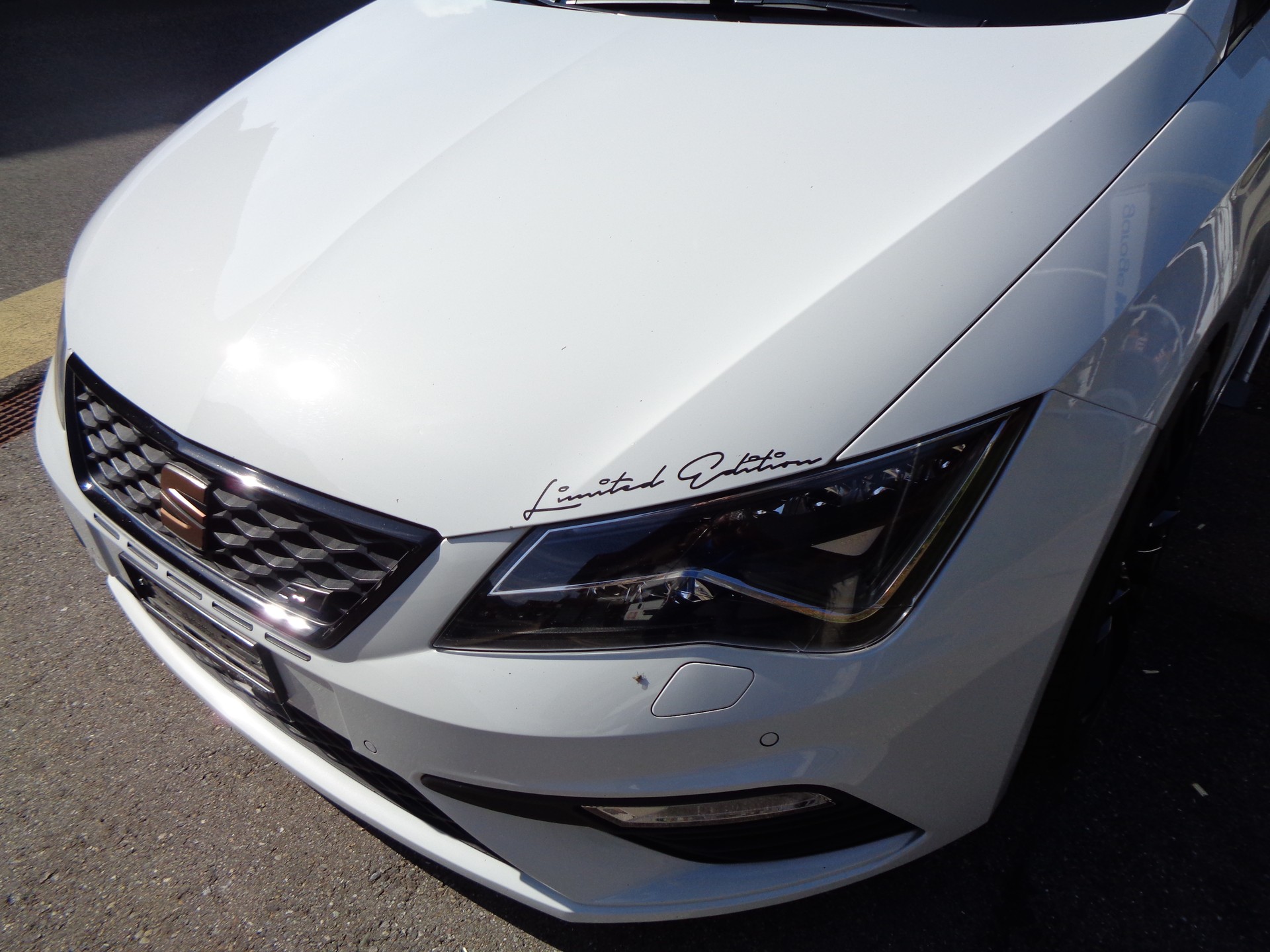 SEAT Leon 2.0 TSI SWISS Cupra 290 DSG-image-1