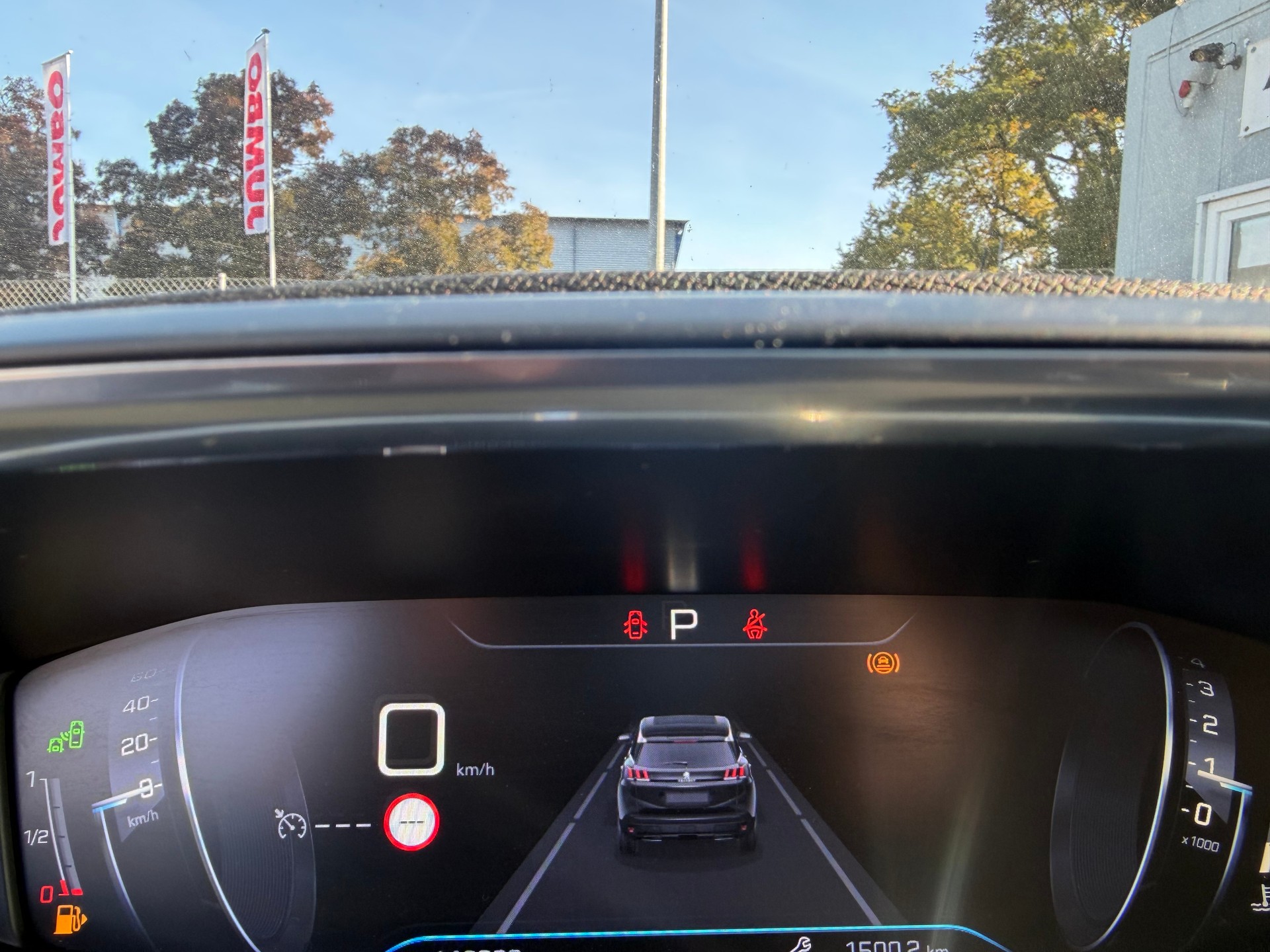 PEUGEOT 3008 1.2 PureTech Allure EAT-image-7