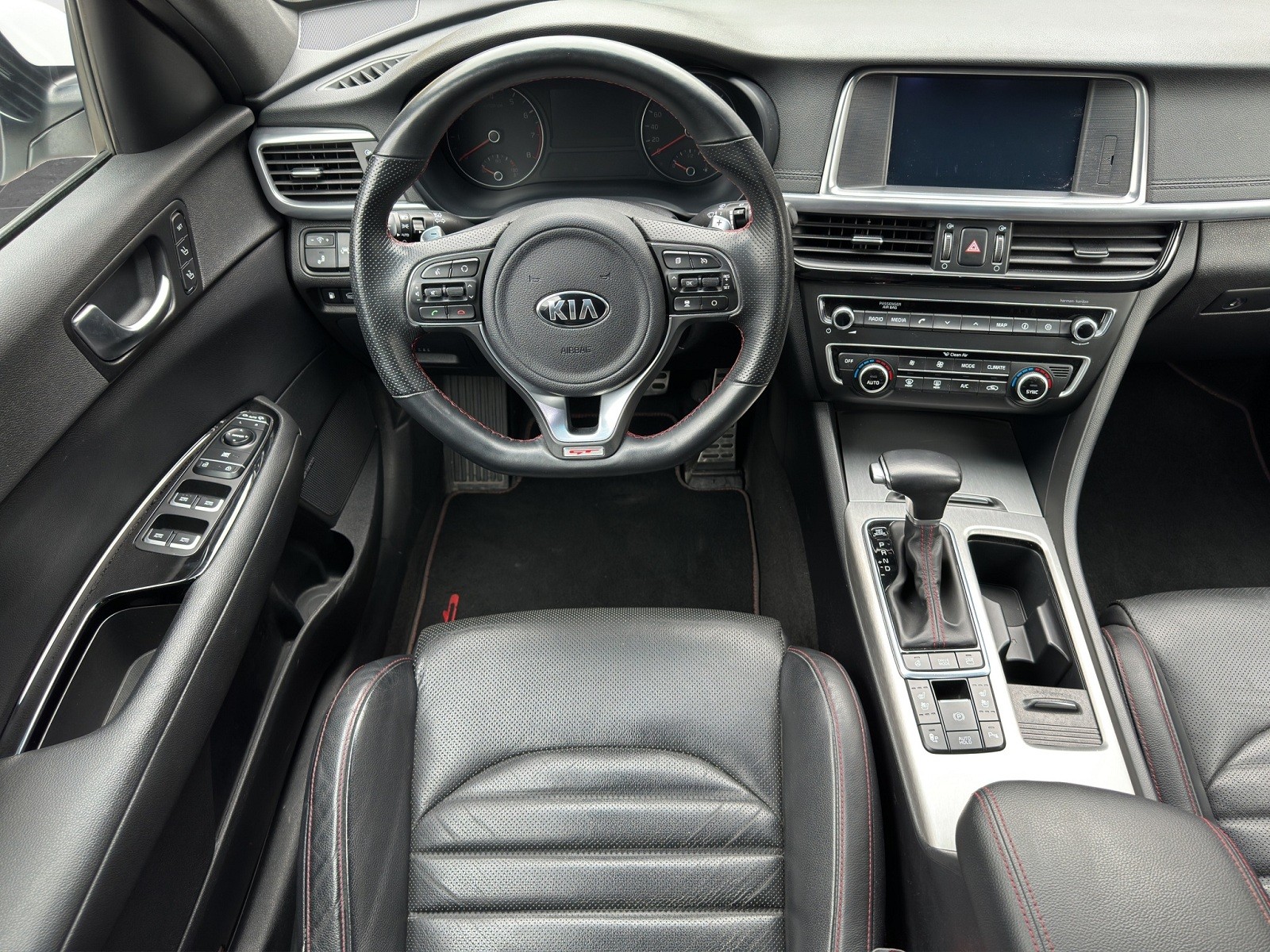 KIA Optima SW 2.0 T-GDI Style GT Automat-image-13
