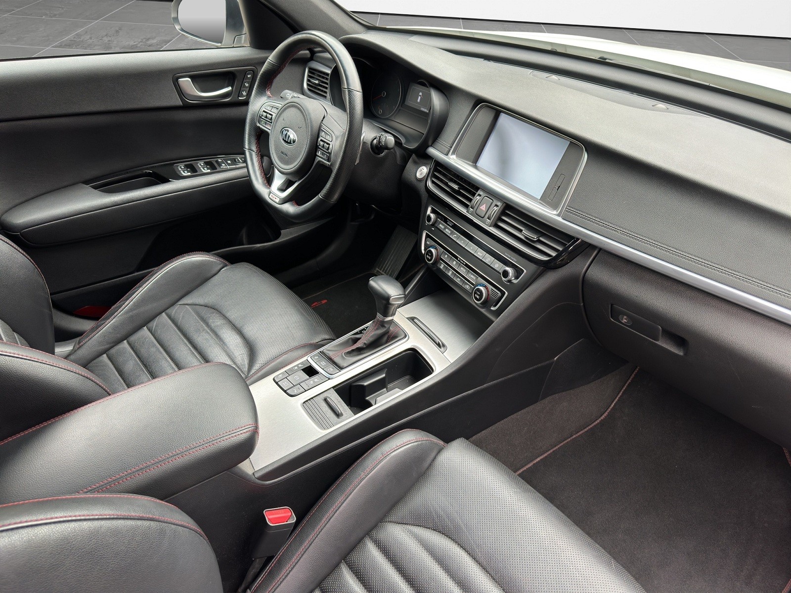 KIA Optima SW 2.0 T-GDI Style GT Automat-image-16