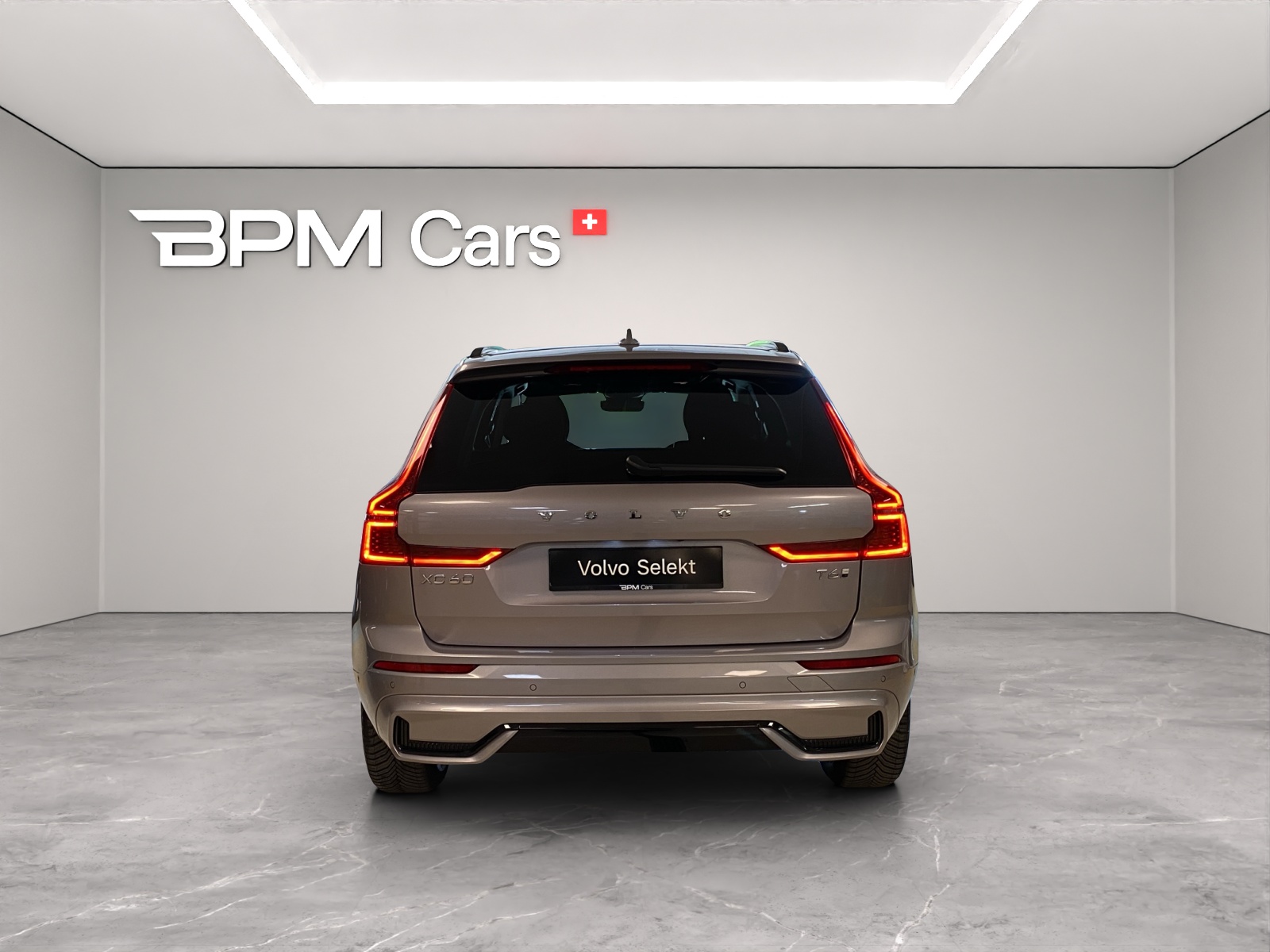 VOLVO XC60 2.0 T6 TE Plus Dark eAWD-image-2