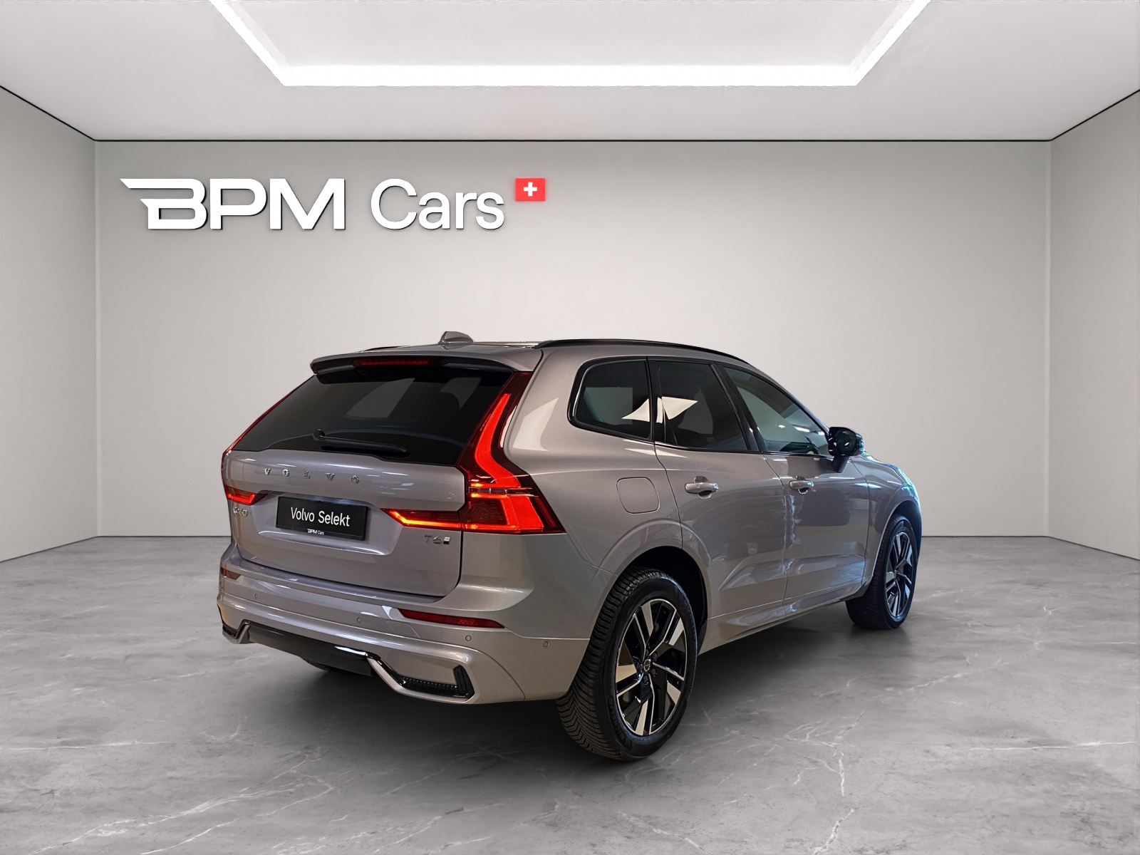 VOLVO XC60 2.0 T6 TE Plus Dark eAWD-image-5
