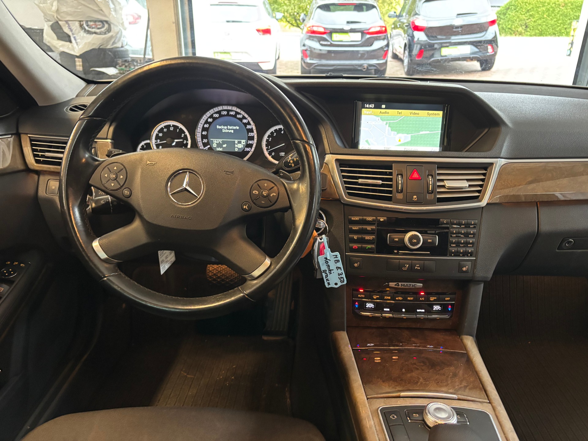 MERCEDES-BENZ E 350 Elégance 4Matic 7G-Tronic-image-11