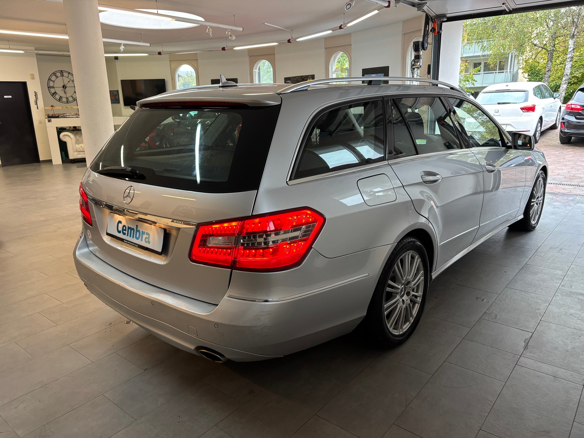 MERCEDES-BENZ E 350 Elégance 4Matic 7G-Tronic-image-4