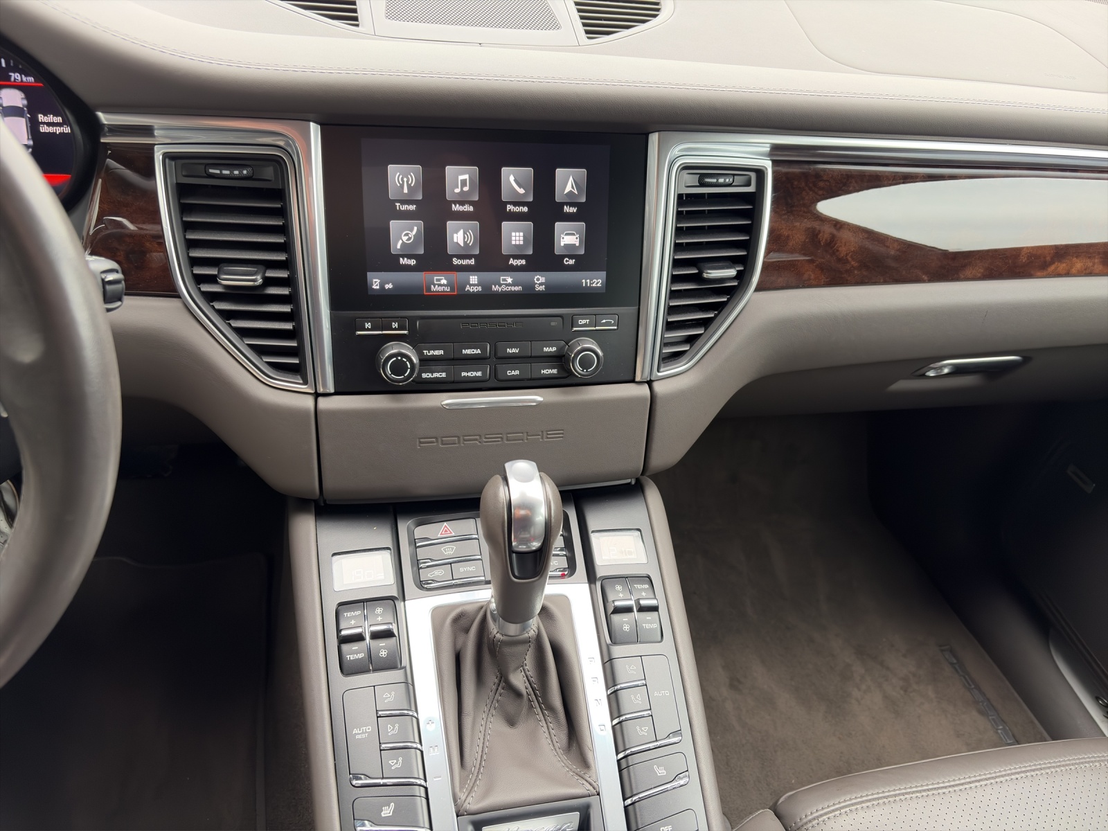 PORSCHE Macan Turbo PDK / 8 Fach!-image-11