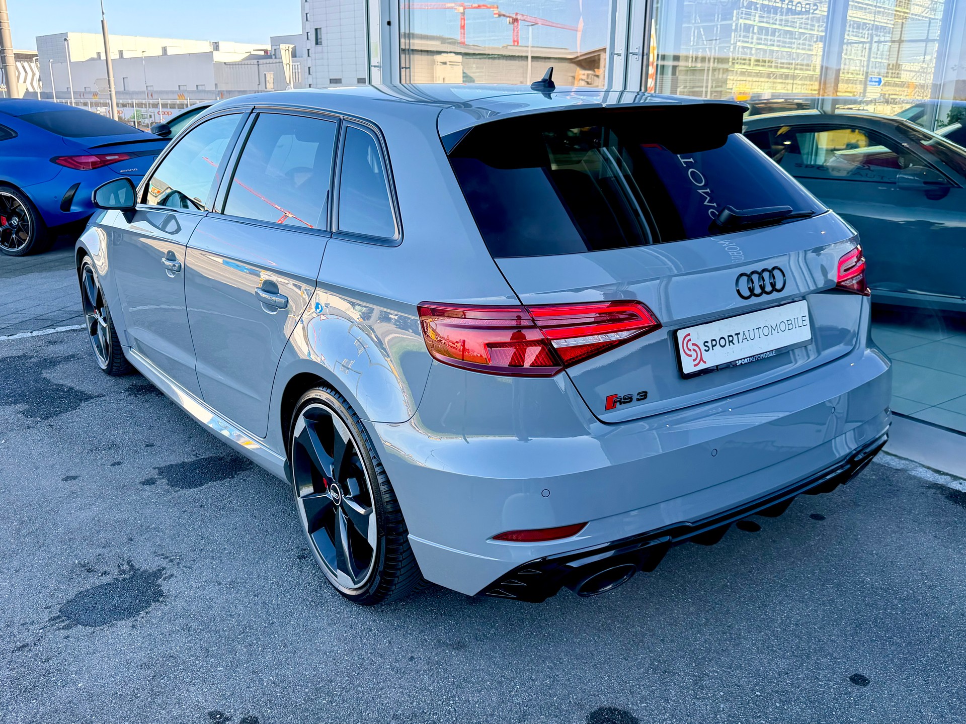 AUDI RS3 Sportback 2.5 TSI quattro S-tronic-image-8