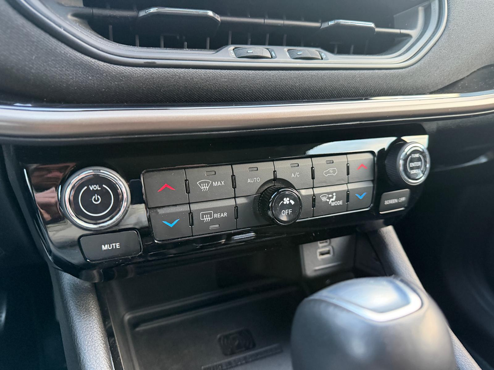 JEEP Compass 1.3 T PHEV Limited AWD-image-29