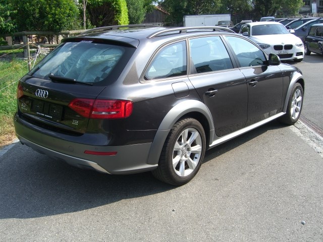 AUDI A4 allroad 2.0 TDI quattro-image-2