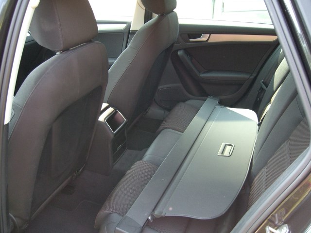 AUDI A4 allroad 2.0 TDI quattro-image-5