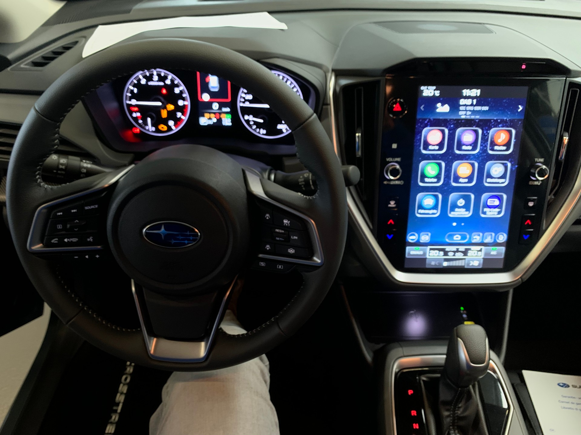SUBARU Crosstrek 2.0i e-Boxer Swiss Plus-image-8