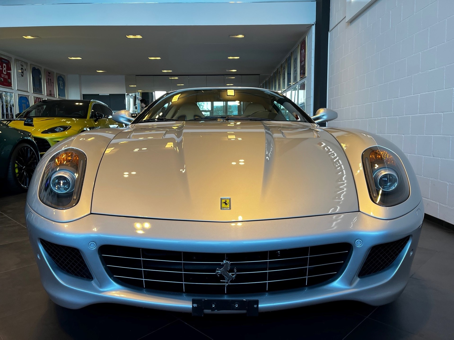 FERRARI 599 GTB-showroom-element-2