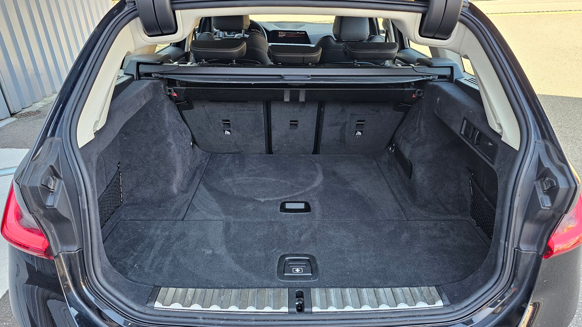 BMW 320d xDrive 48V Touring Steptronic-image-6