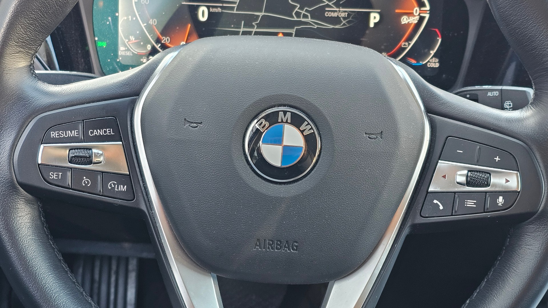 BMW 320d xDrive 48V Touring Steptronic-image-18