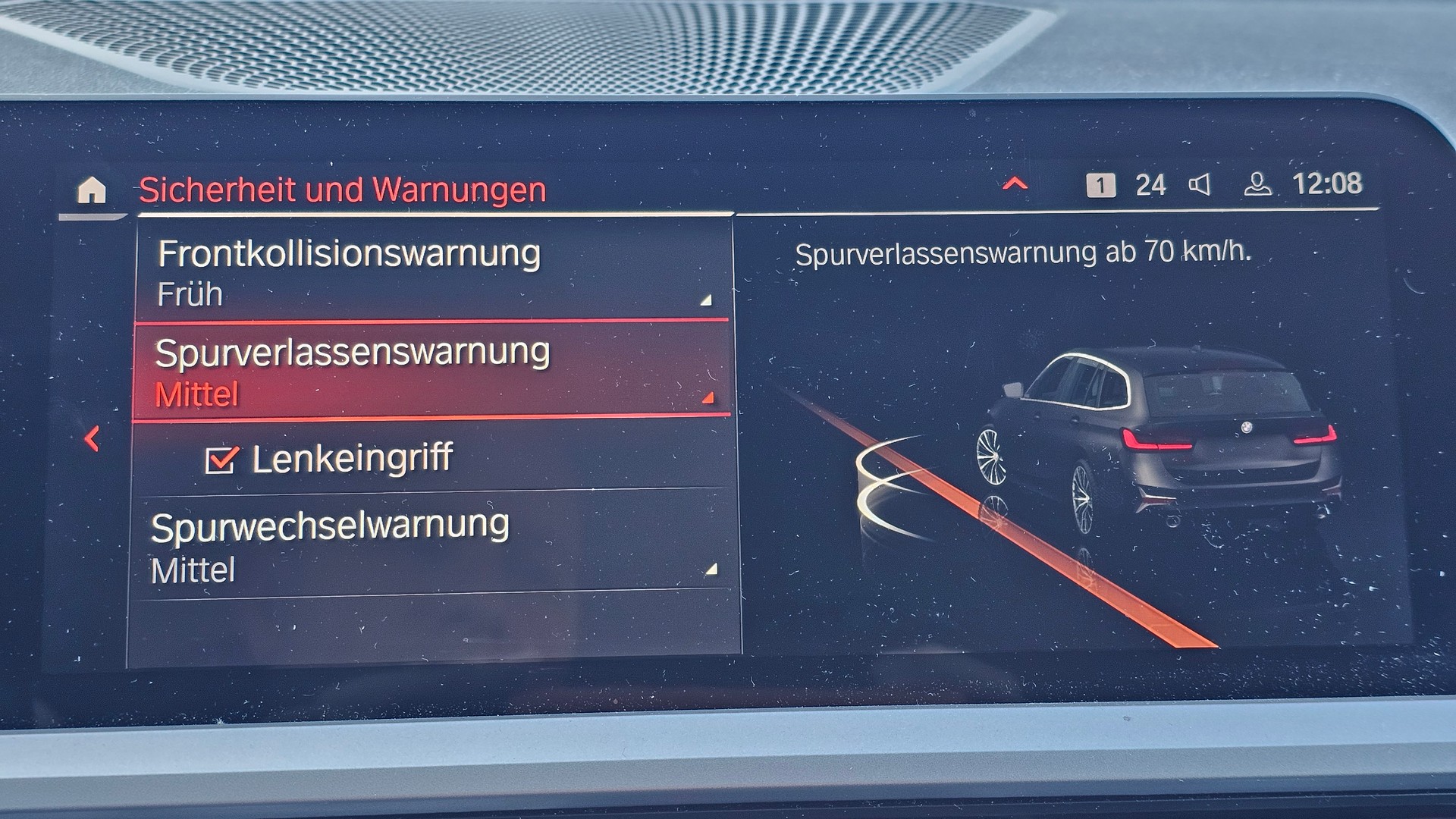 BMW 320d xDrive 48V Touring Steptronic-image-24