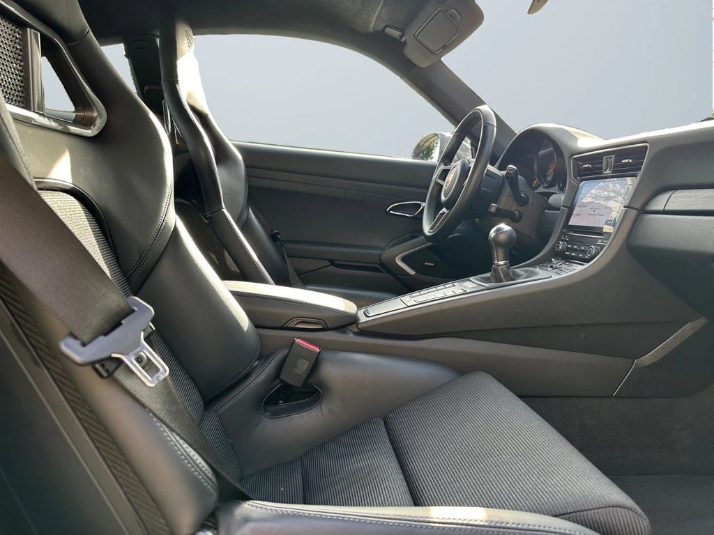 PORSCHE 911 GT3 Touring-image-14