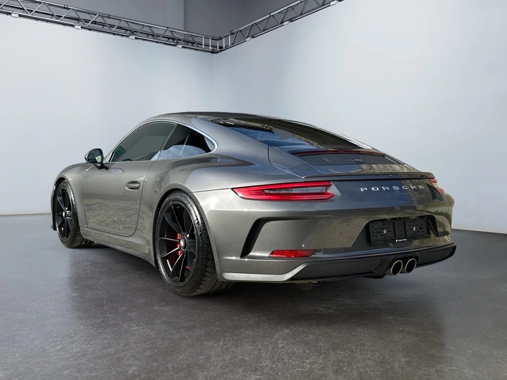 PORSCHE 911 GT3 Touring-image-2