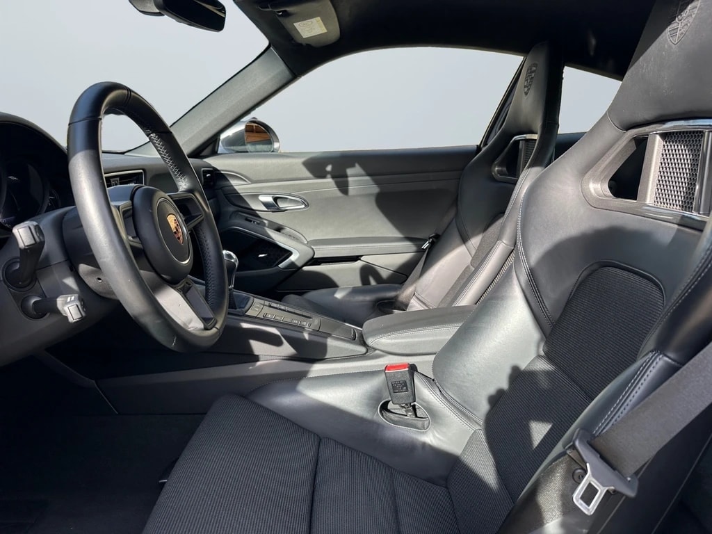 PORSCHE 911 GT3 Touring-image-8
