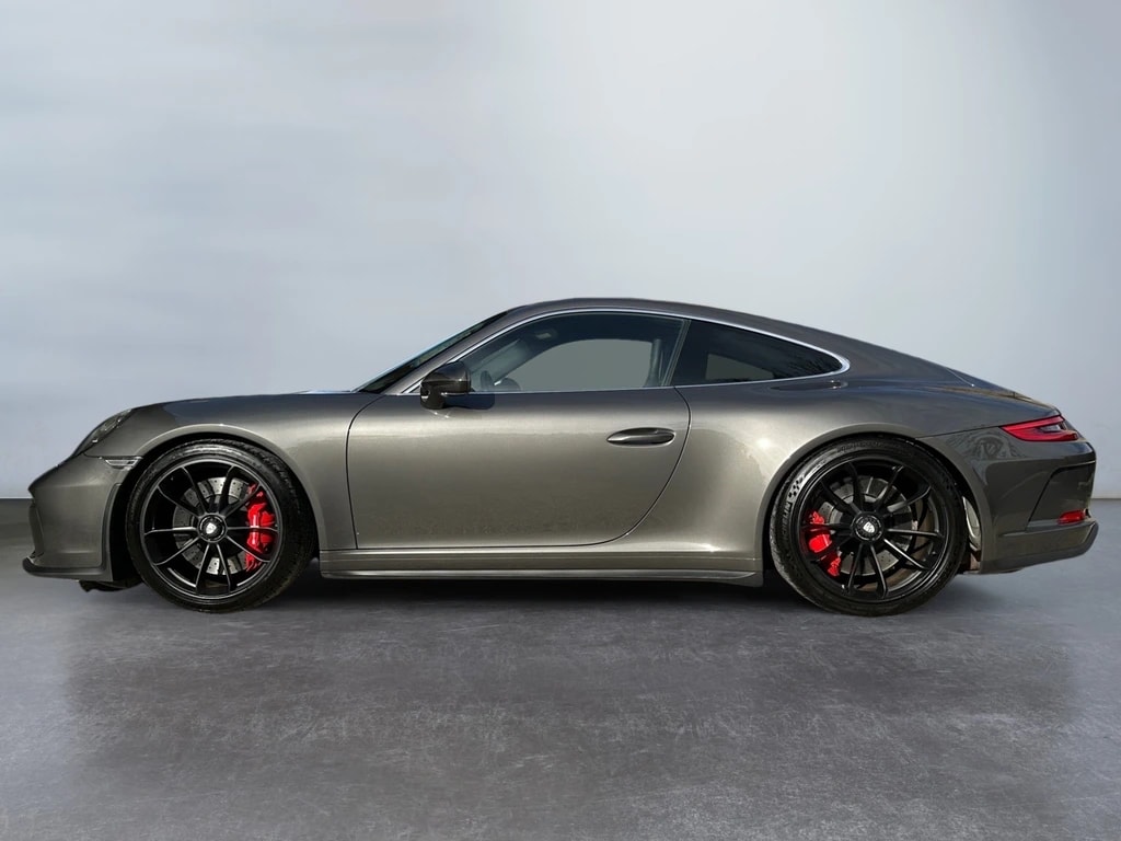 PORSCHE 911 GT3 Touring-image-1