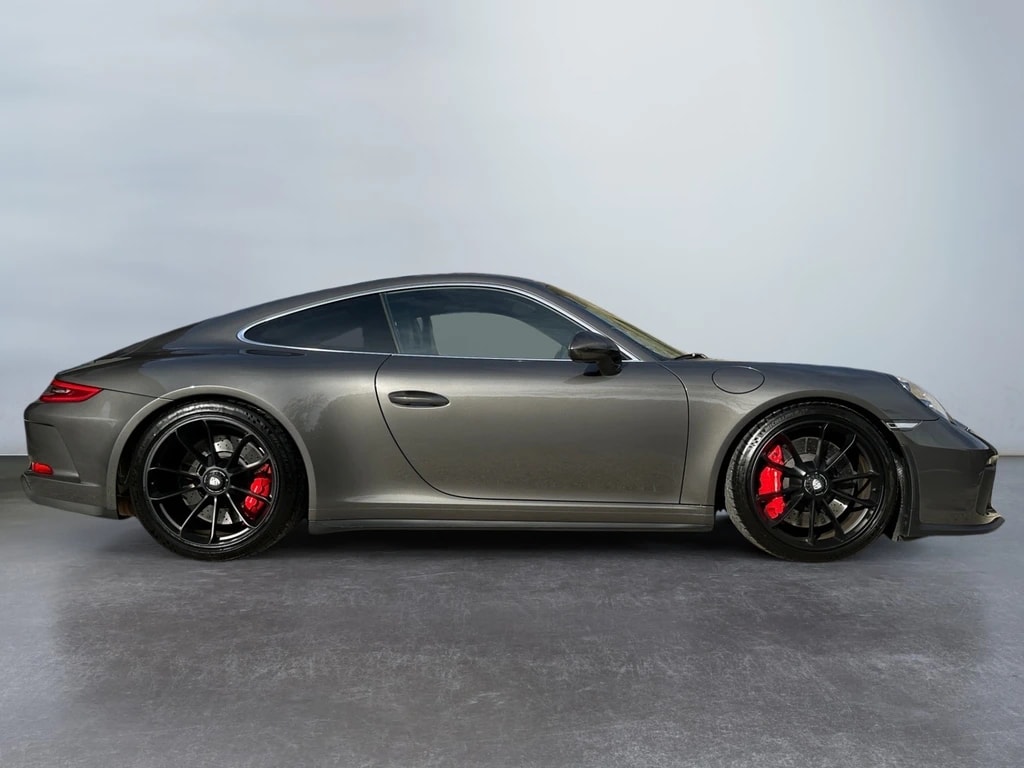 PORSCHE 911 GT3 Touring-image-5