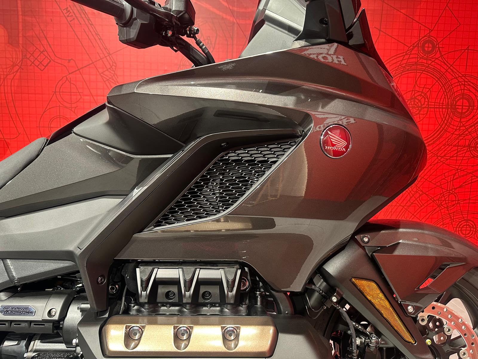HONDA GL 1800 DA DCT Goldwing-image-4