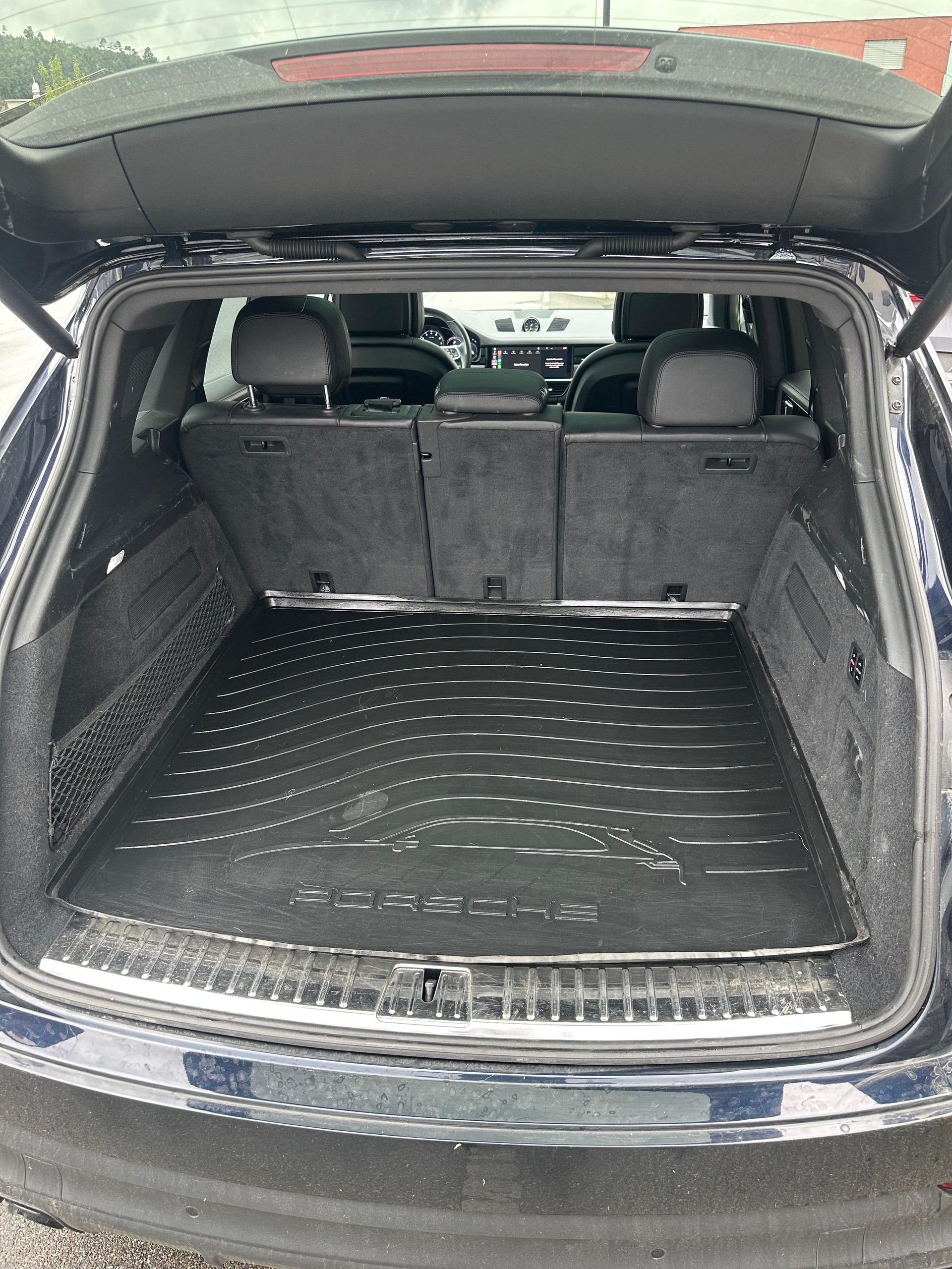 PORSCHE Cayenne E-Hybrid-image-11