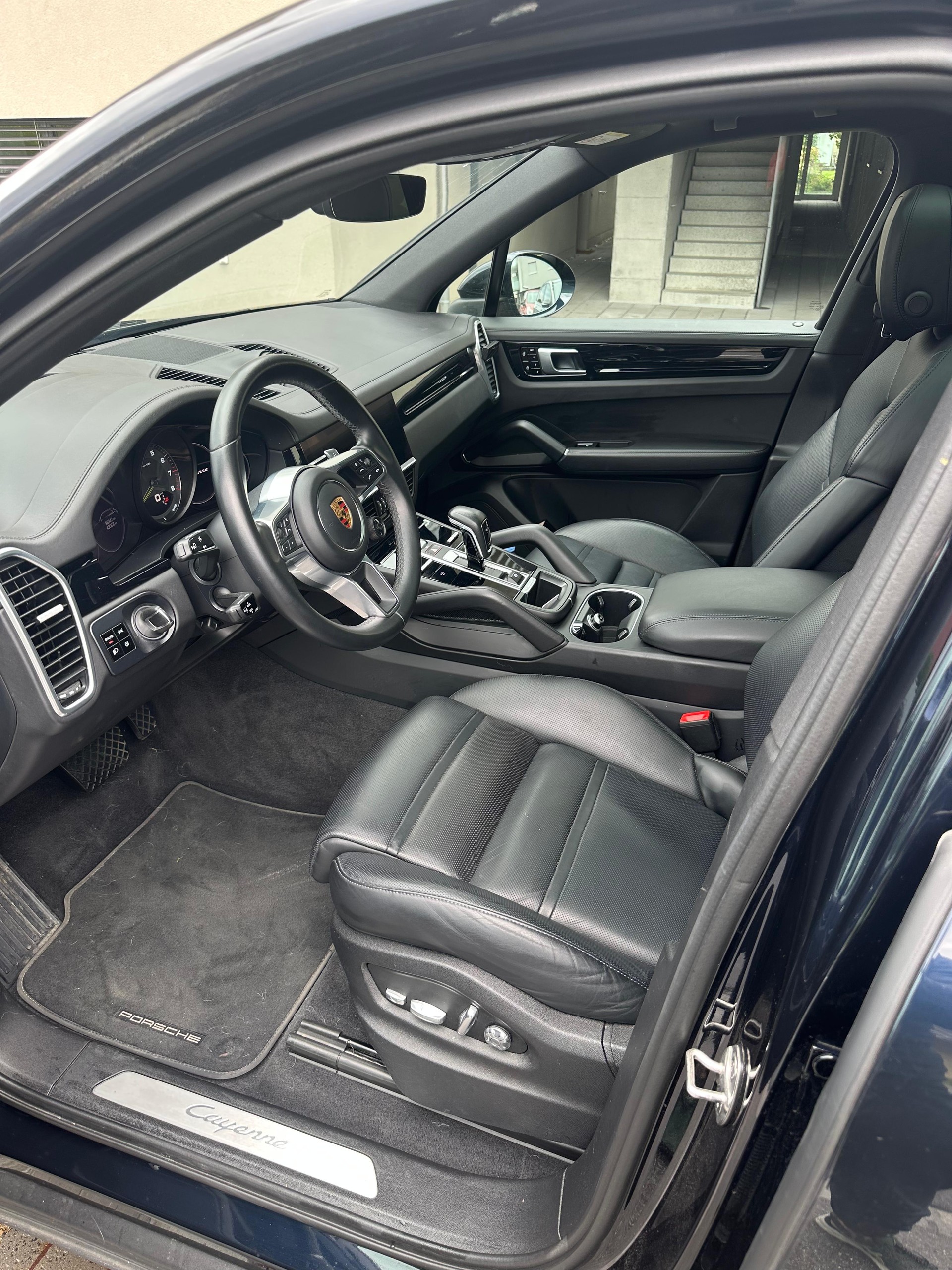 PORSCHE Cayenne E-Hybrid-image-14
