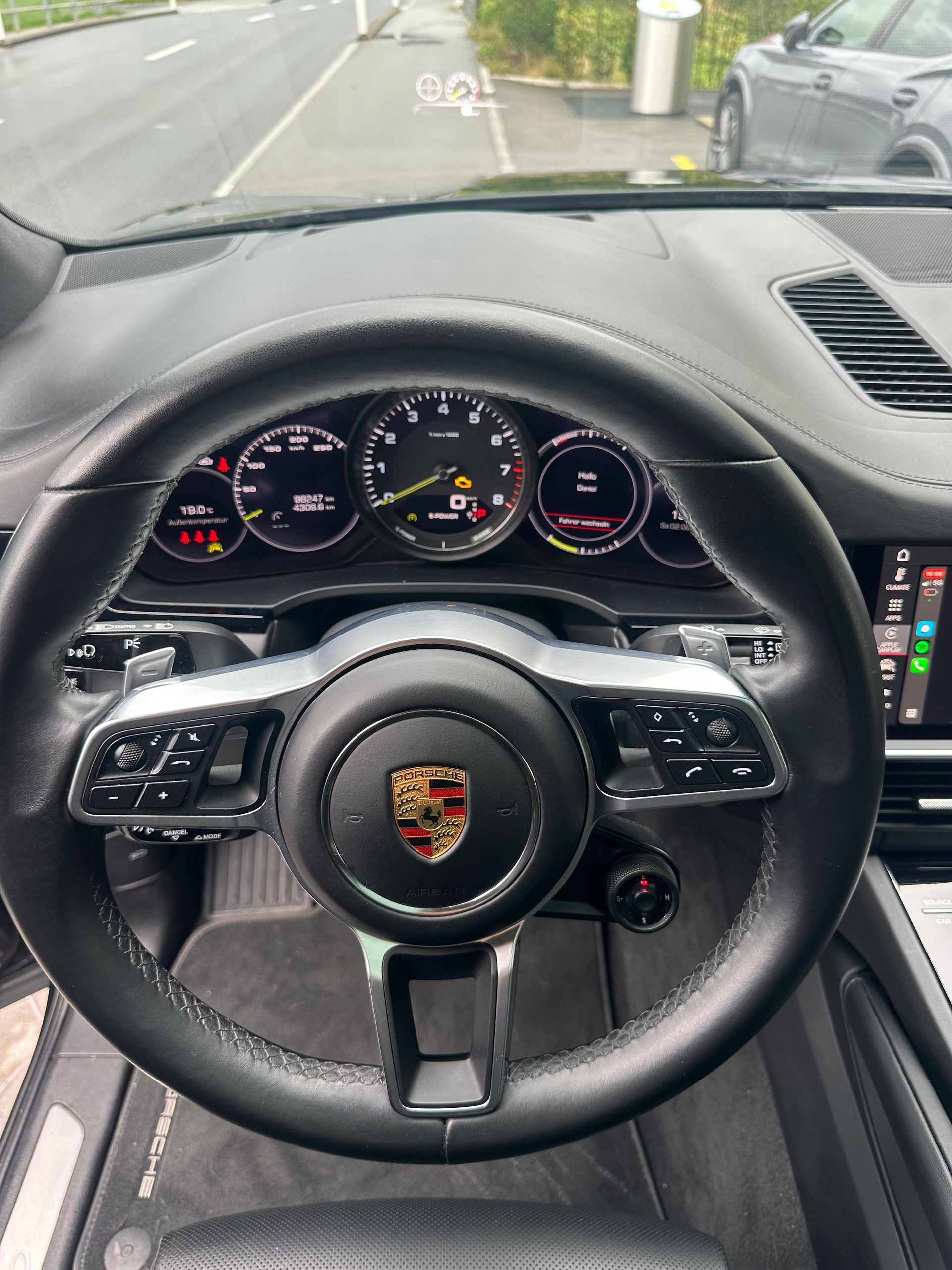 PORSCHE Cayenne E-Hybrid-image-15