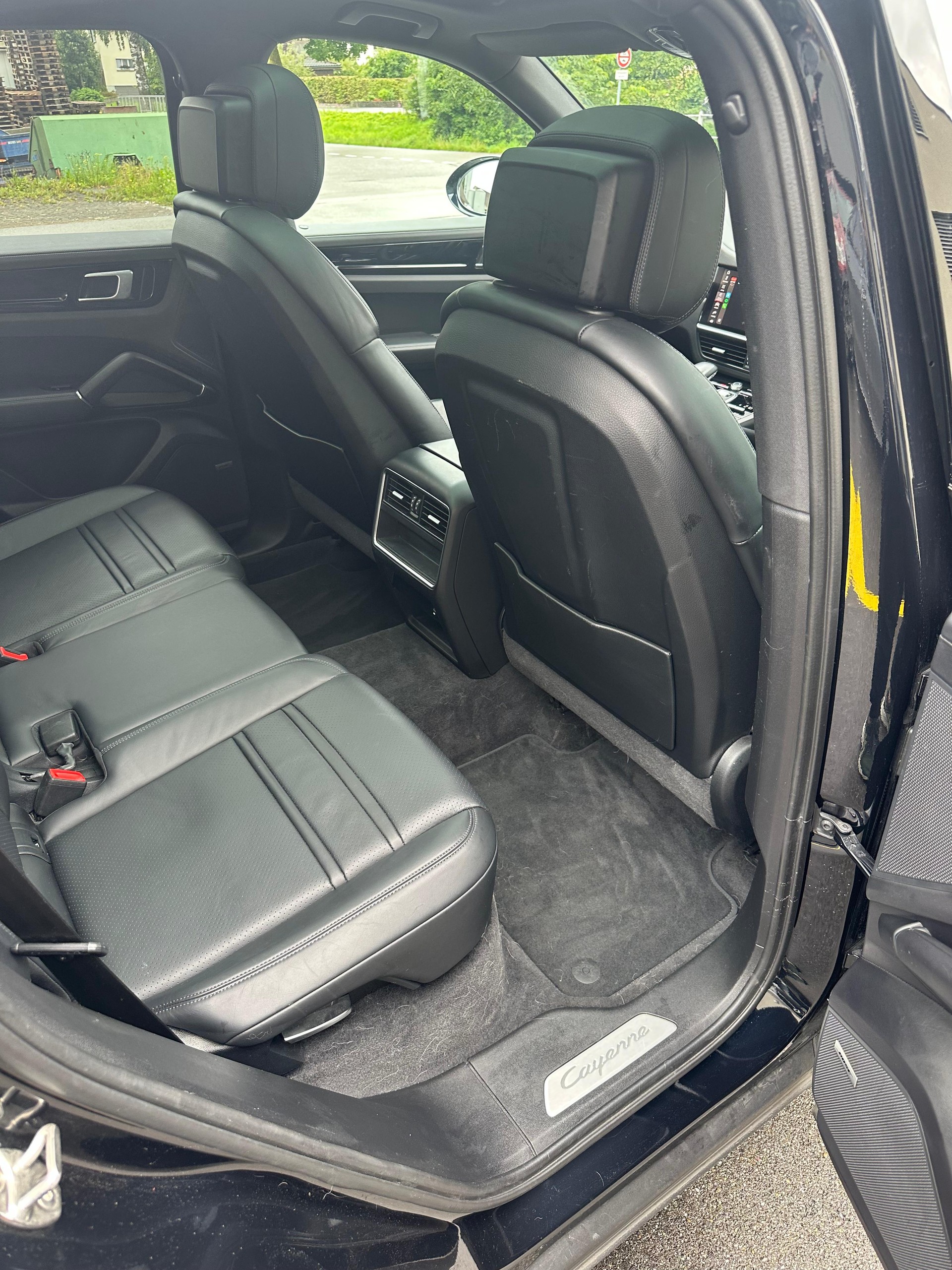 PORSCHE Cayenne E-Hybrid-image-9