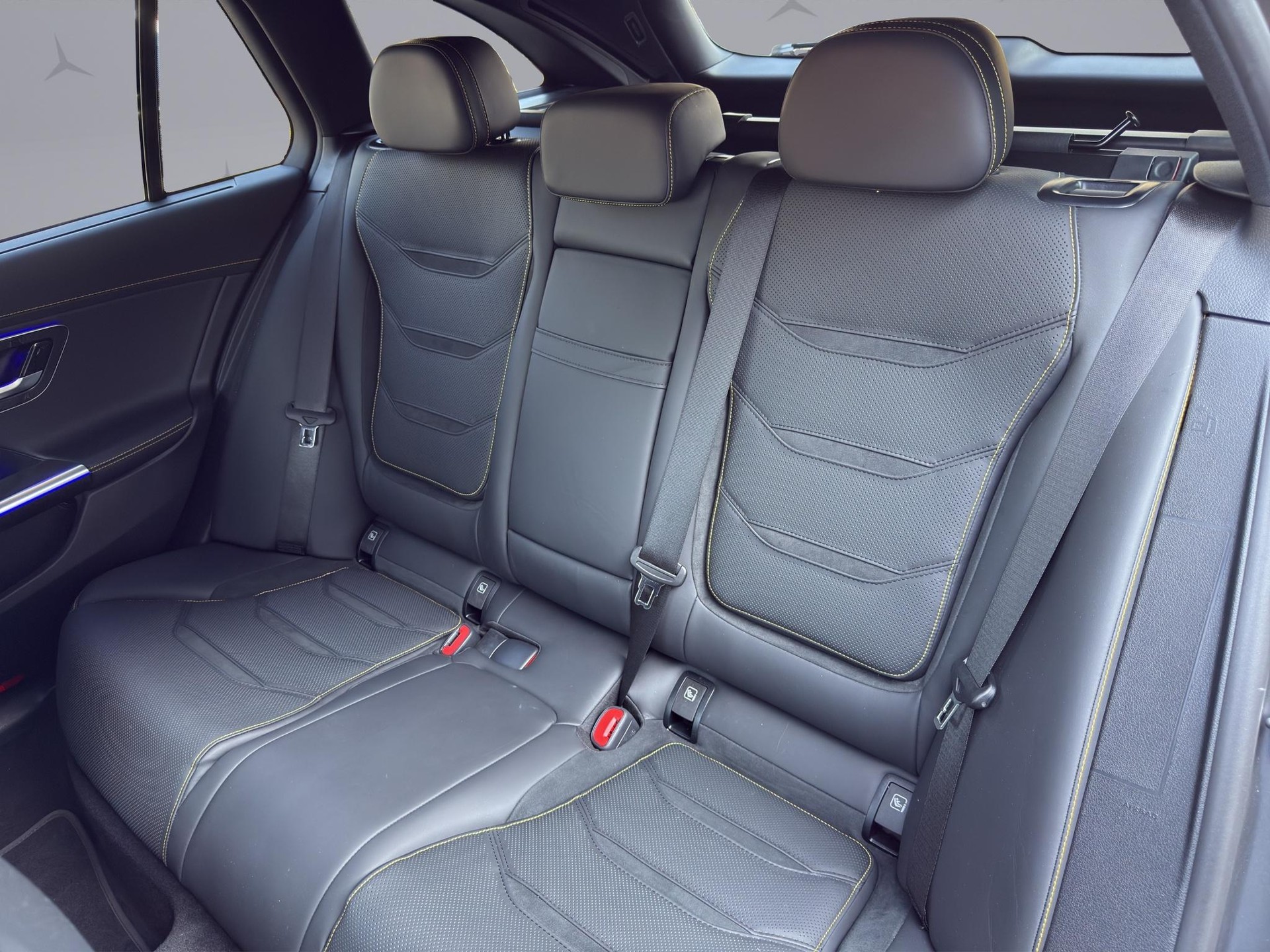 MERCEDES-BENZ C 63 AMG S E Performance Kombi-image-12