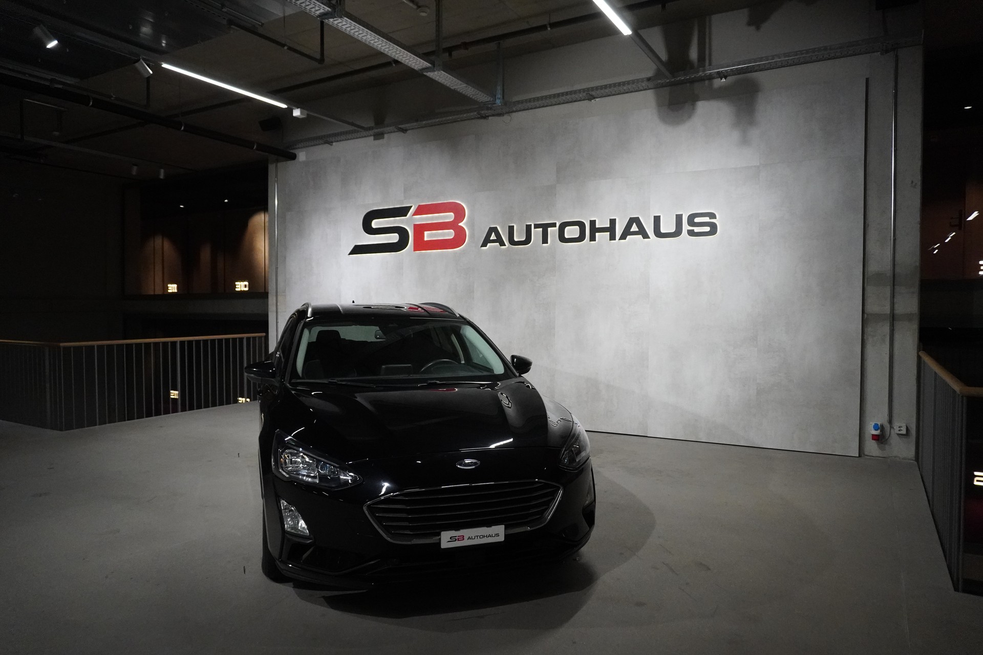 FORD Focus 1.5 TDCi Titanium Automatic-image-1