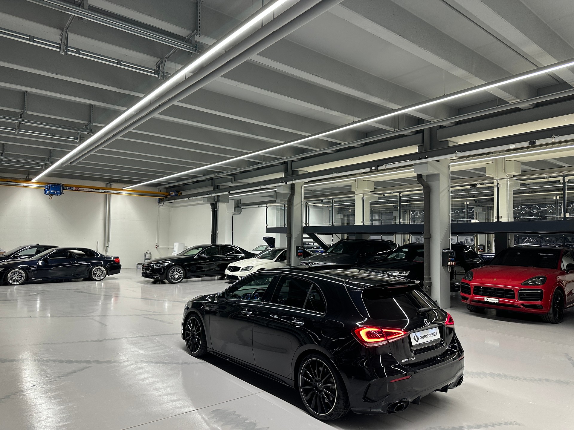 MERCEDES-BENZ A 35 AMG 4matic *CH-Auto*Gratis Service*Sehr gute Ausstattung*Pano*Driving Assistant*Rückfahrkamera*-image-5