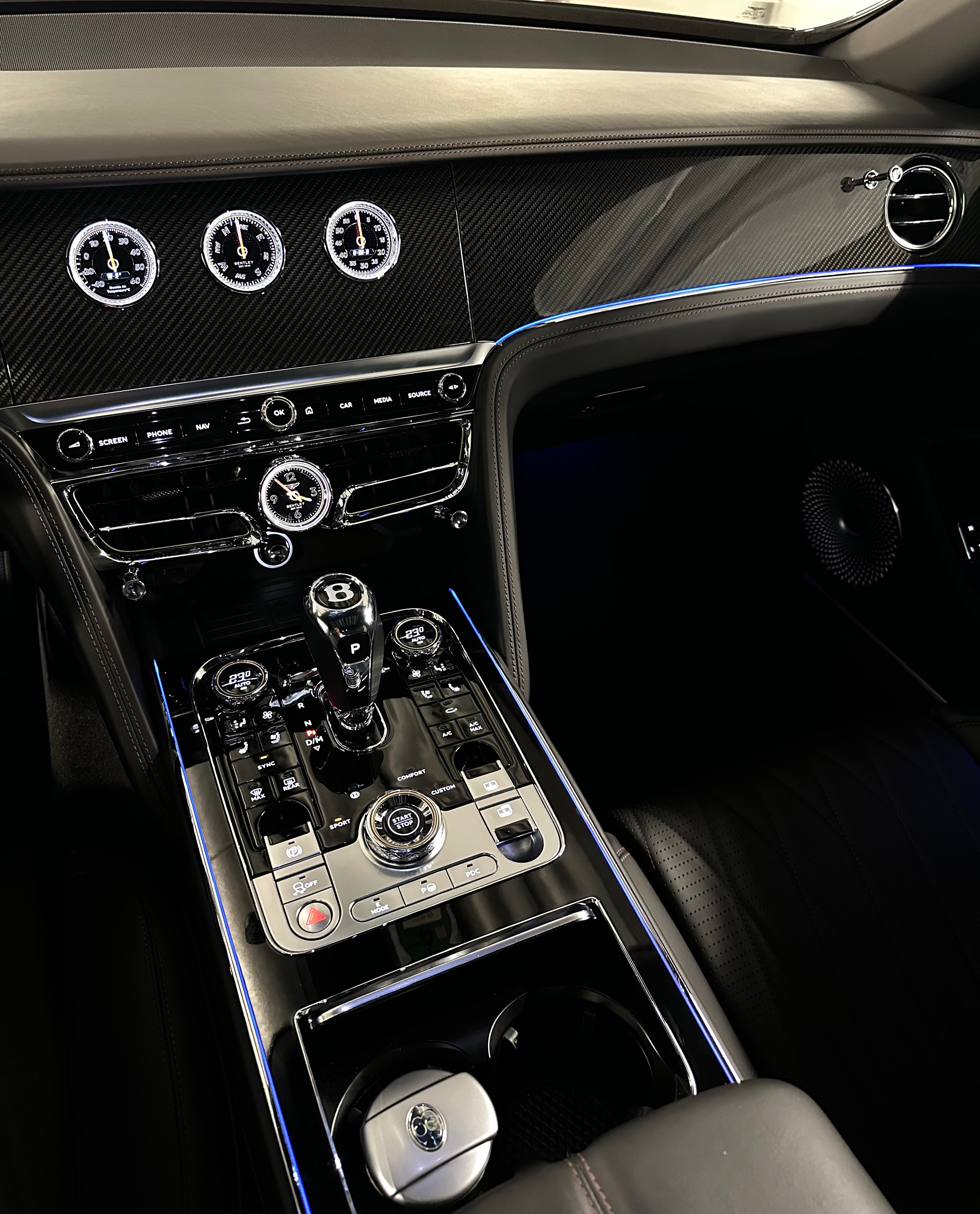 Image BENTLEY FLYING-SPUR Flying Spur V6 Hybrid