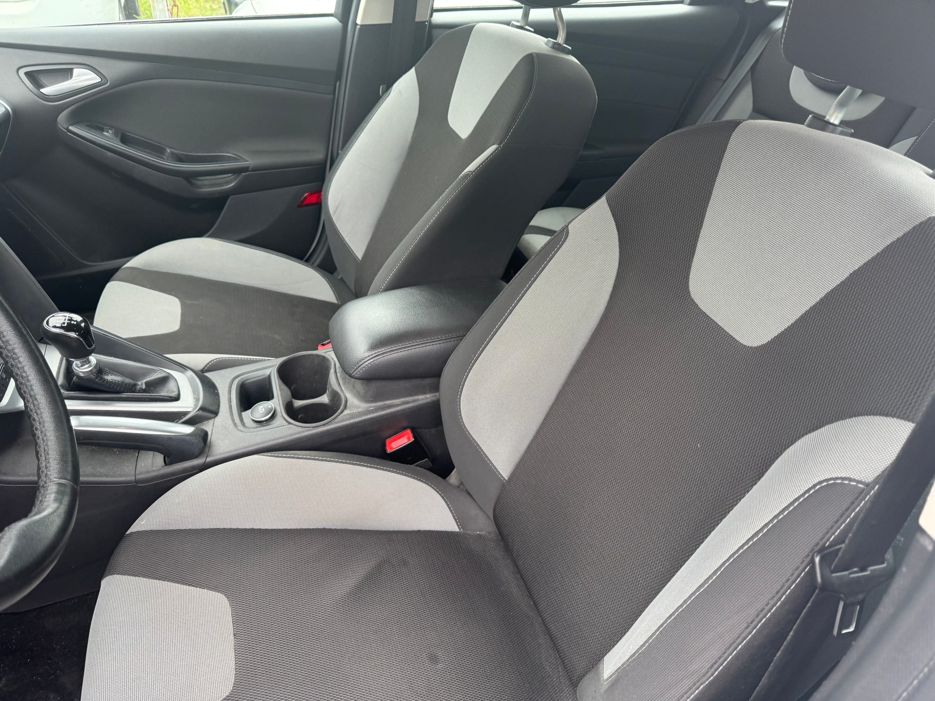 FORD Focus 1.0 SCTi Trend-image-4