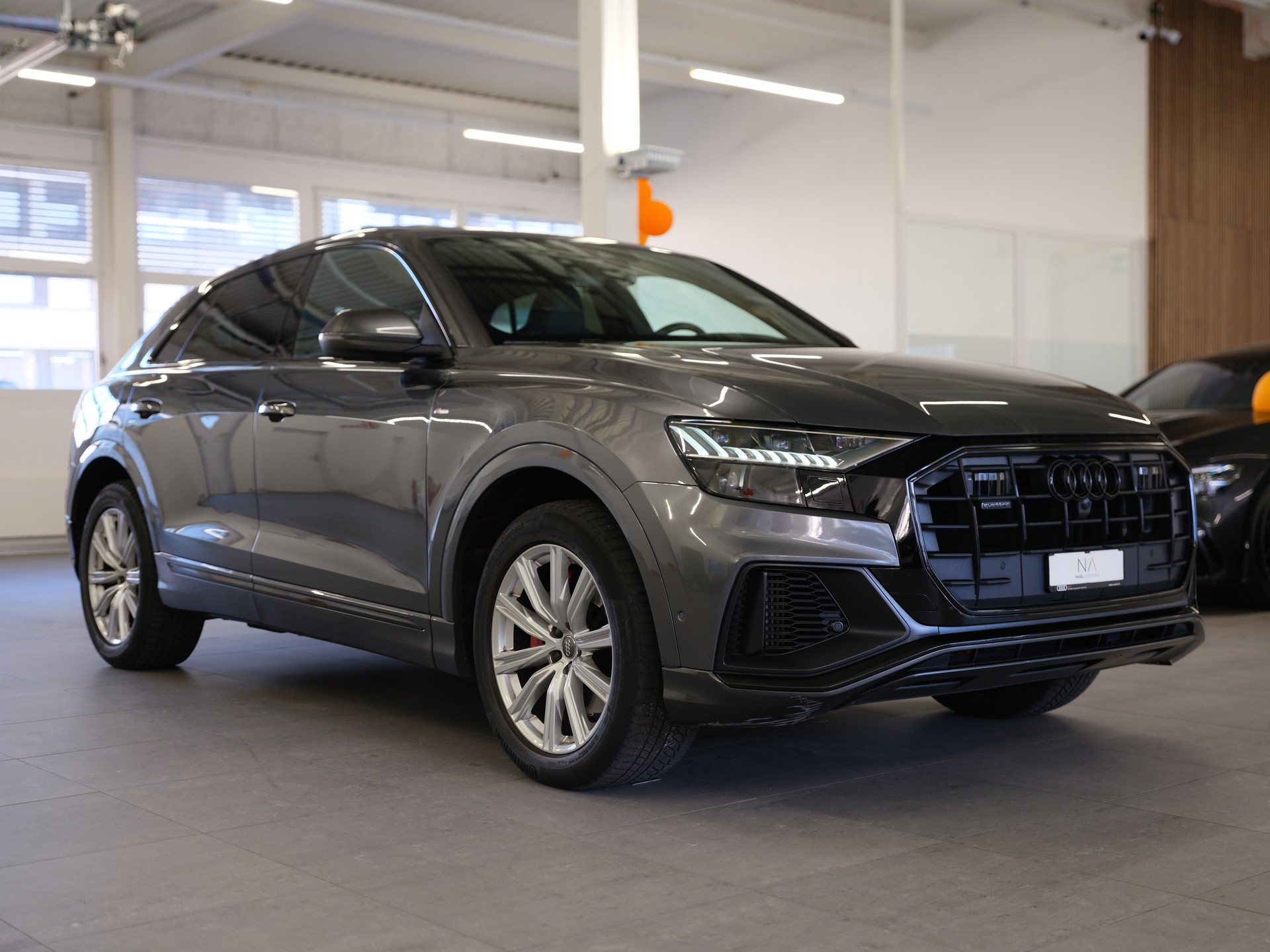 AUDI Q8 55 TFSI quattro tiptronic *CH-Fahrzeug* *Pano* *S-Line* *Sitzkühlung*-image-1