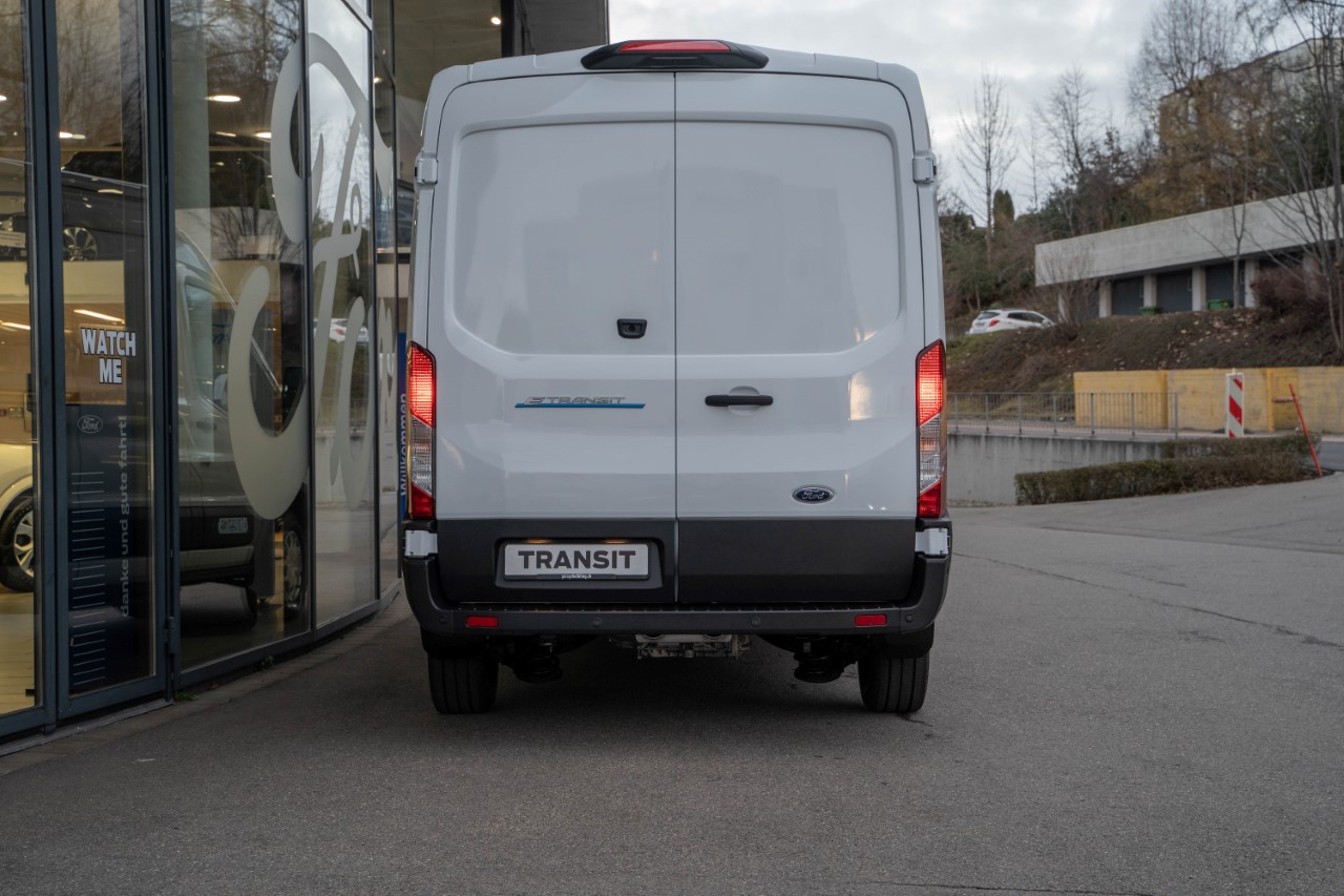 FORD E-Transit Van 350 L3H2 68kWh Trend-image-3